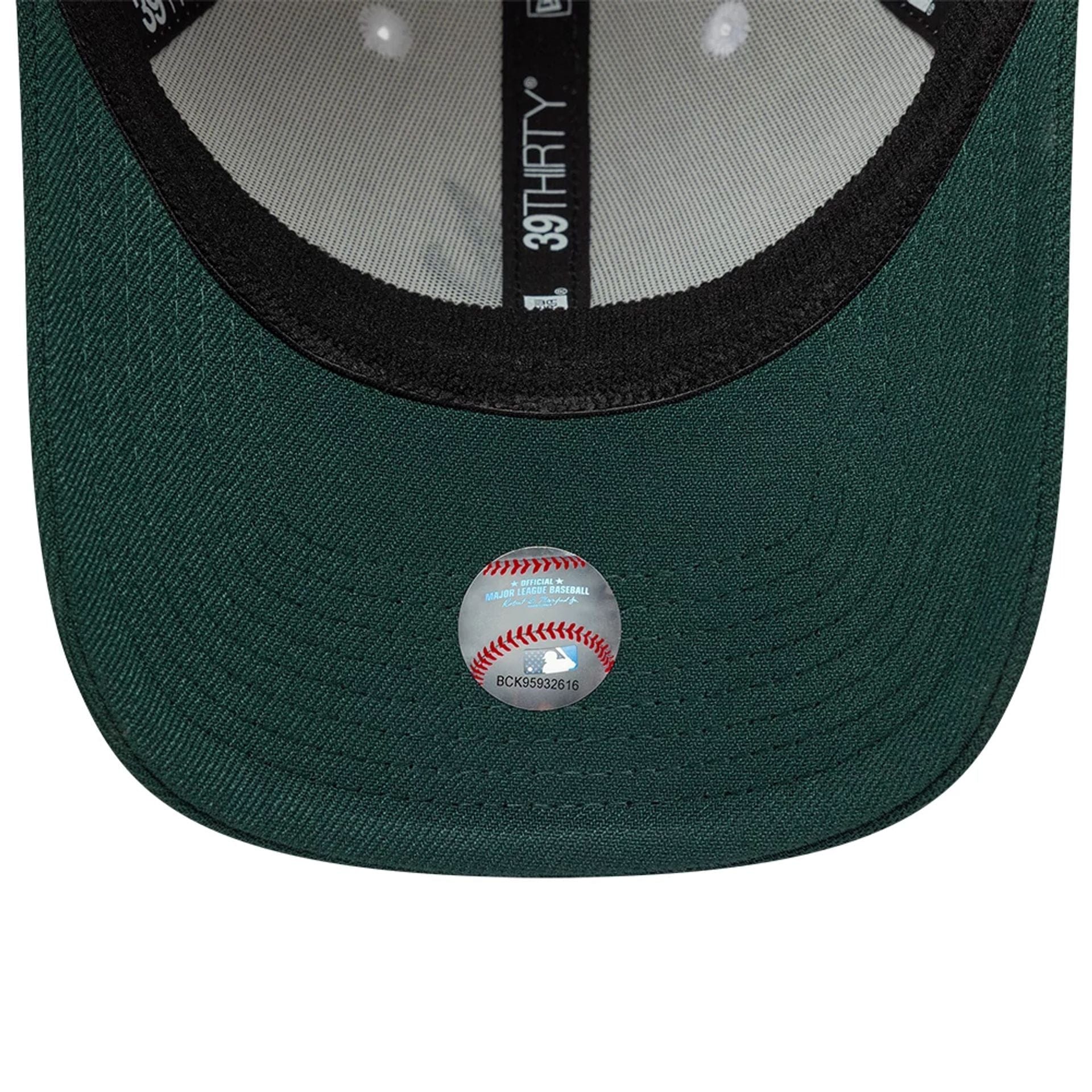 Atlanta Braves MLB White 39THIRTY Stretch Fit Cap - Image 7