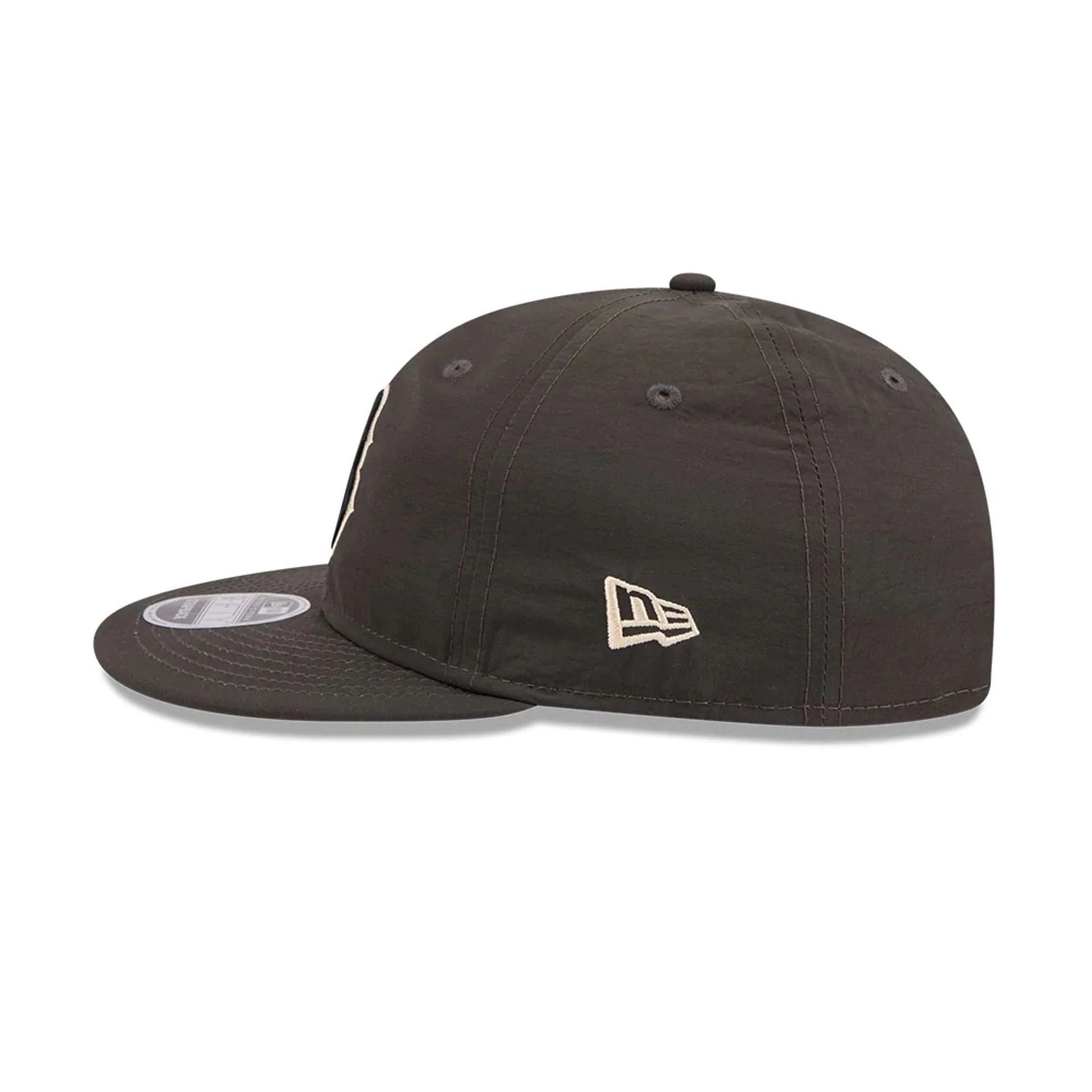 Boston Red Sox MLB Nylon Black Retro Crown 9FIFTY Adjustable Cap - Image 5