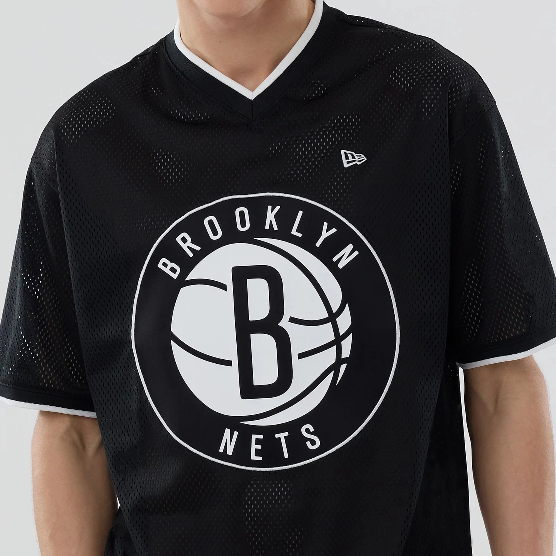 Brooklyn Nets NBA Mesh Black Oversized T-Shirt - Image 3