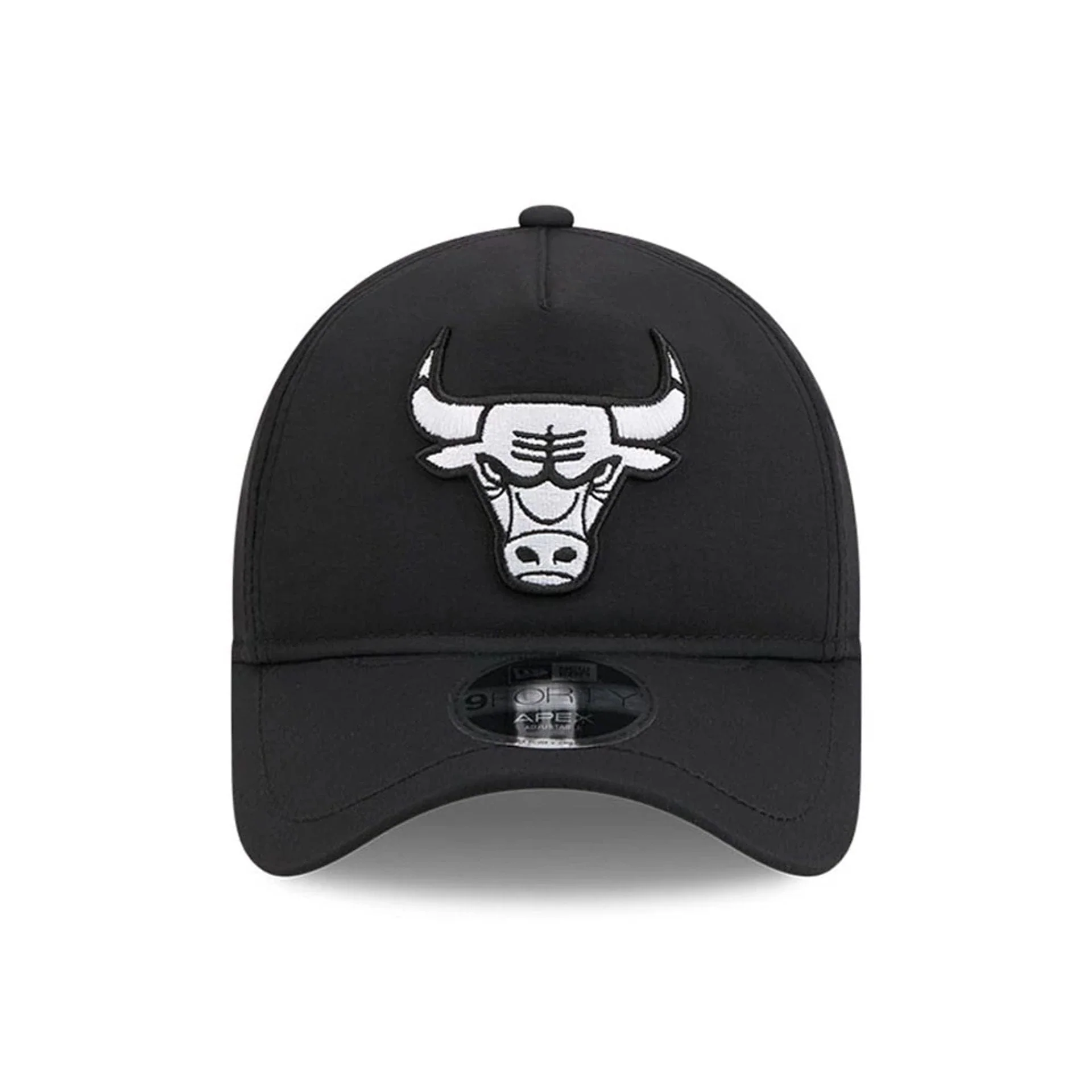 Bulls NBA Quickstrike Black 9FORTY Apex Adjustable Cap - Image 2