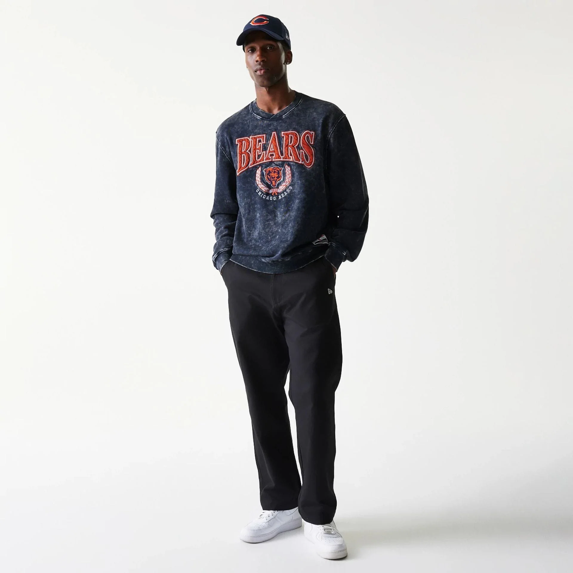 Chicago Bears NFL Navy Crew Neck Sweater - Image 6