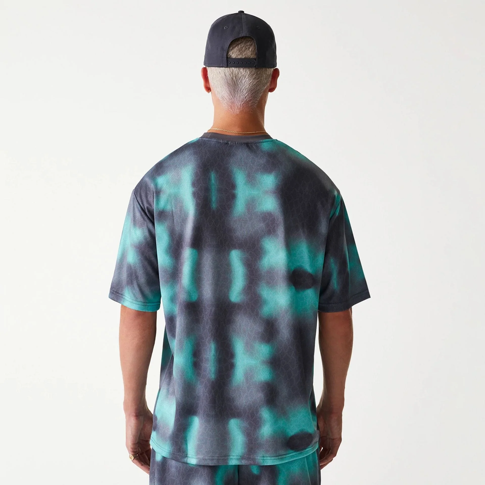 Chicago Bulls NBA All Over Print Green Oversized T-Shirt - Image 2