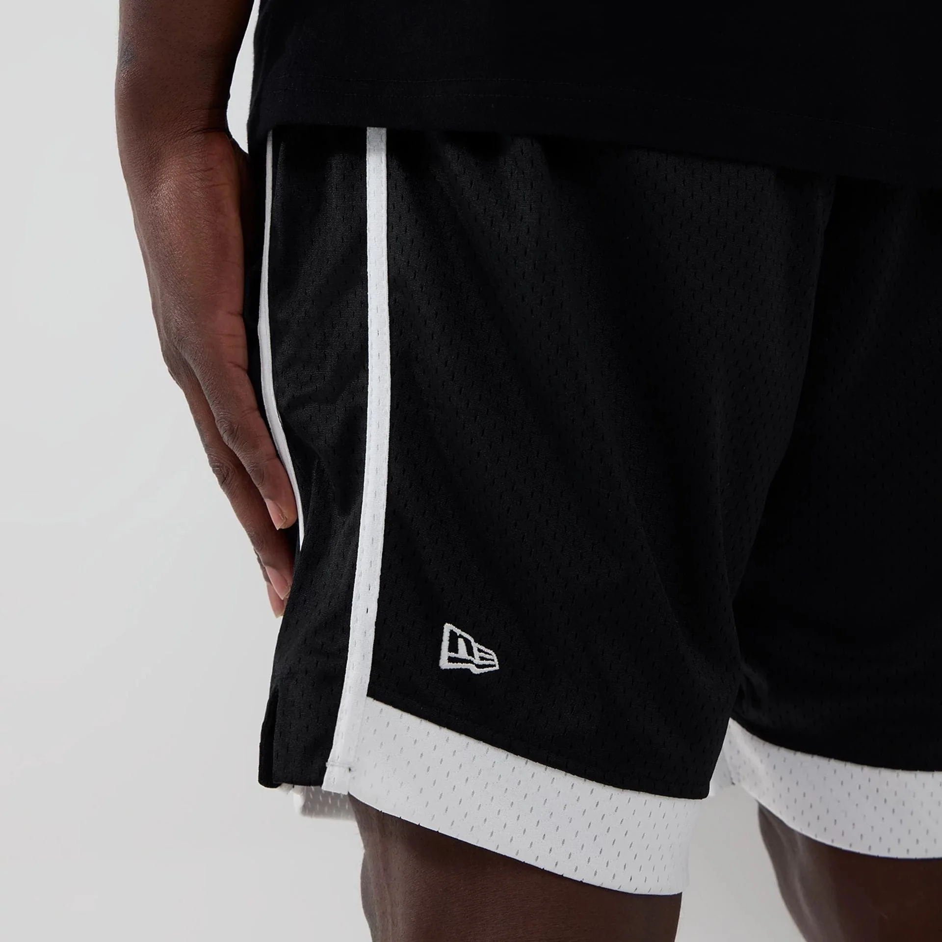 Chicago Bulls NBA Black Mesh Shorts - Image 4