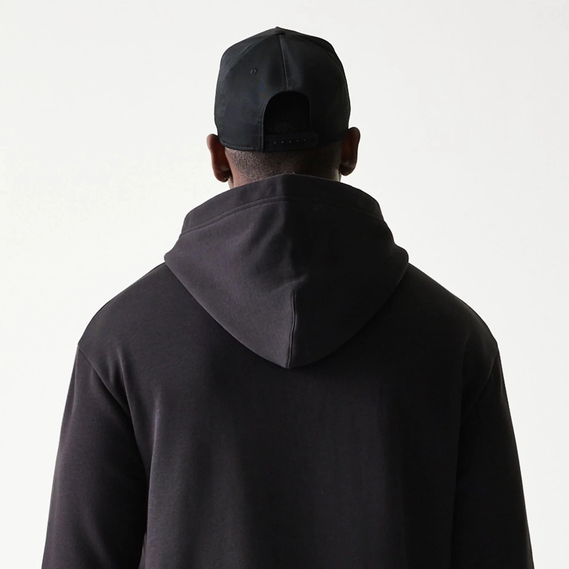 Chicago Bulls NBA Black Oversized Pullover Hoodie - Image 8