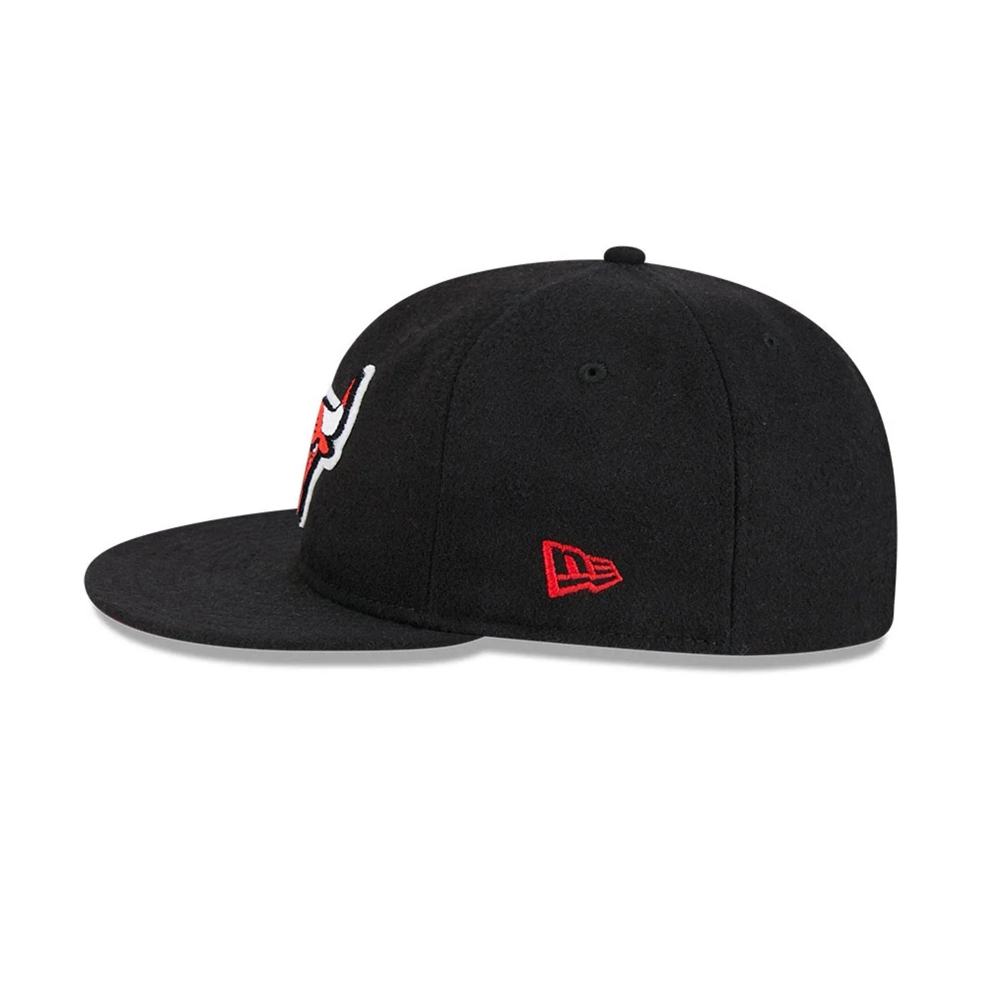 Chicago Bulls NBA Chenille Woven Black Retro Crown 9FIFTY Adjustable Cap - Image 7