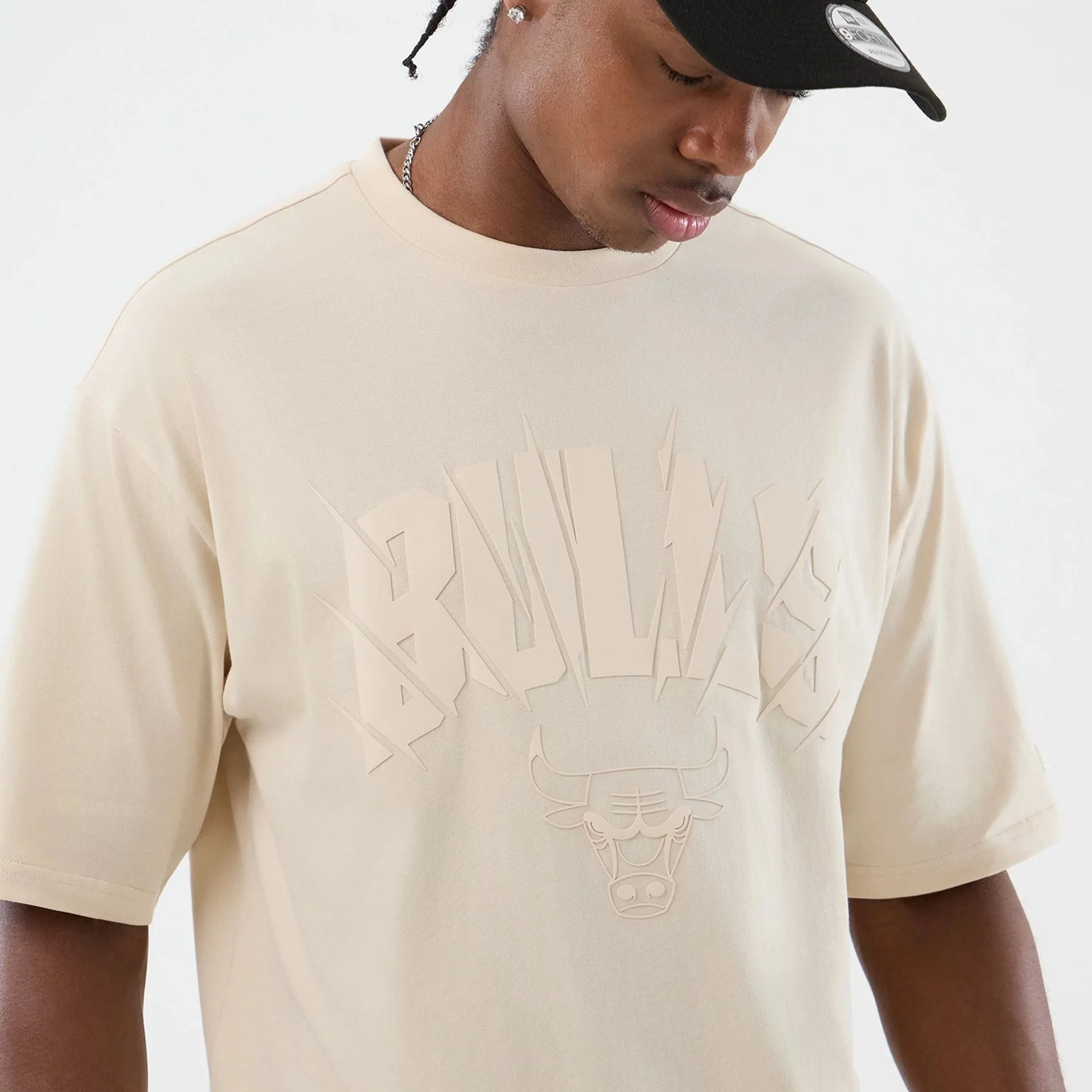 Chicago Bulls NBA Core Plus Light Beige Oversized T-Shirt - Image 5