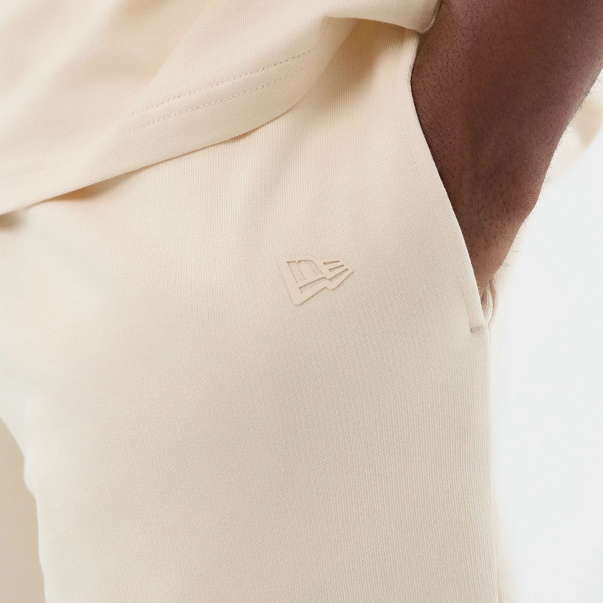 Chicago Bulls NBA Core Plus Light Beige Shorts - Image 5