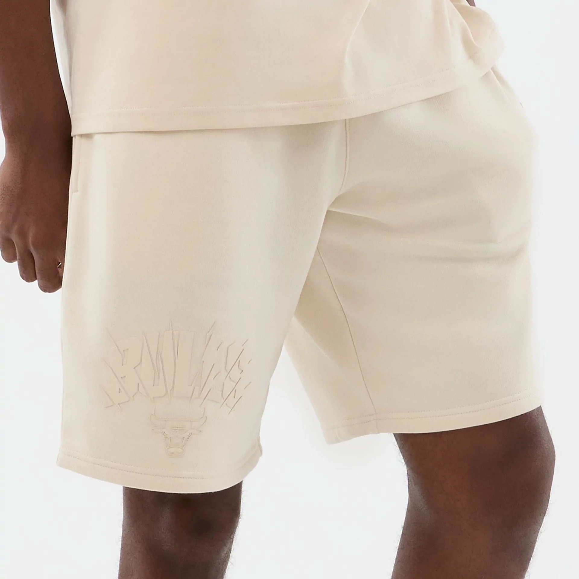 Chicago Bulls NBA Core Plus Light Beige Shorts - Image 6