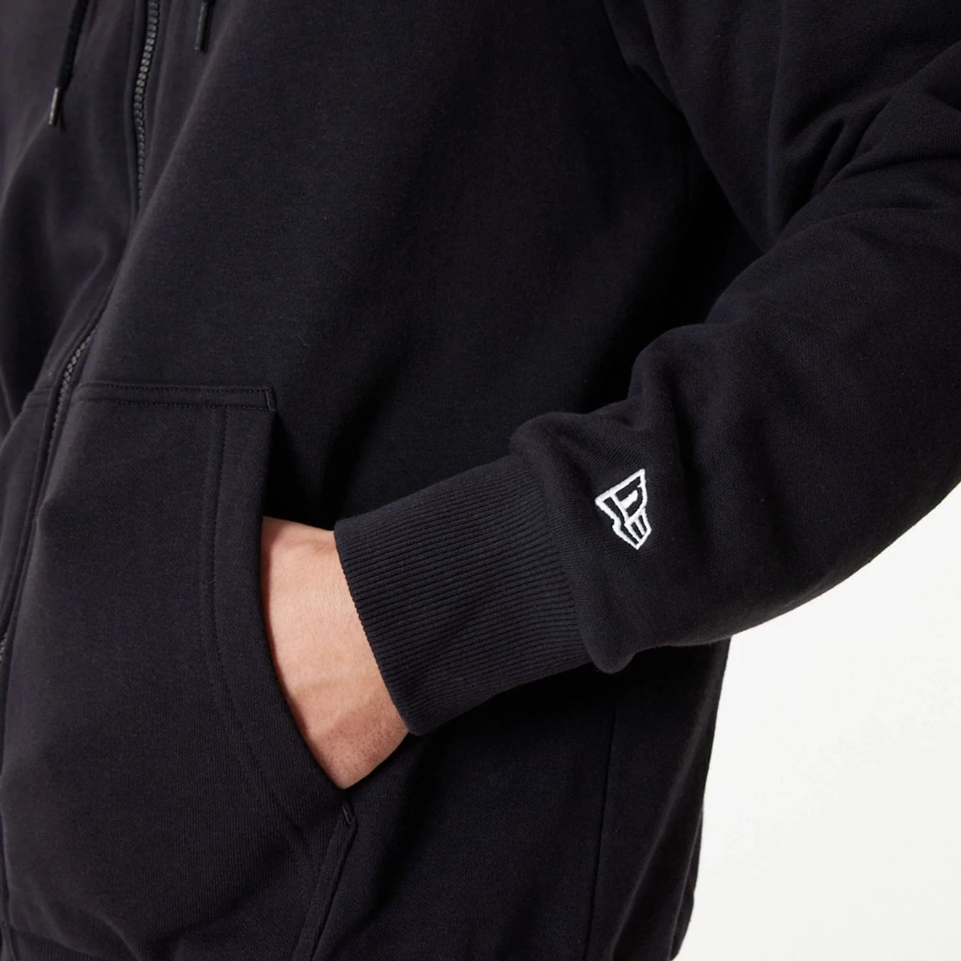 Chicago Bulls NBA Essential Black Full Zip Hoodie - Image 3