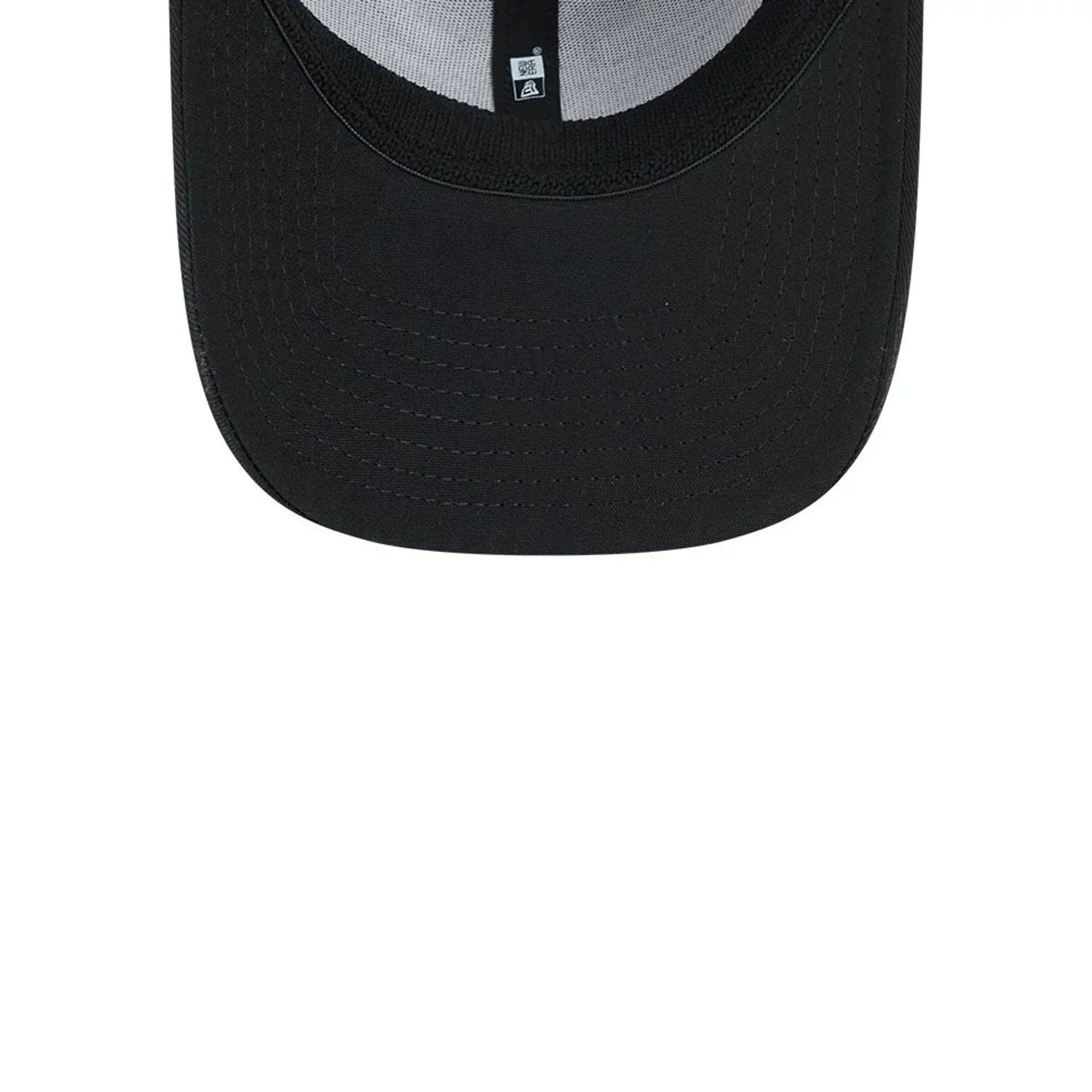 Chicago Bulls NBA Evergreen Neo Black 39THIRTY Stretch Fit Cap - Image 7