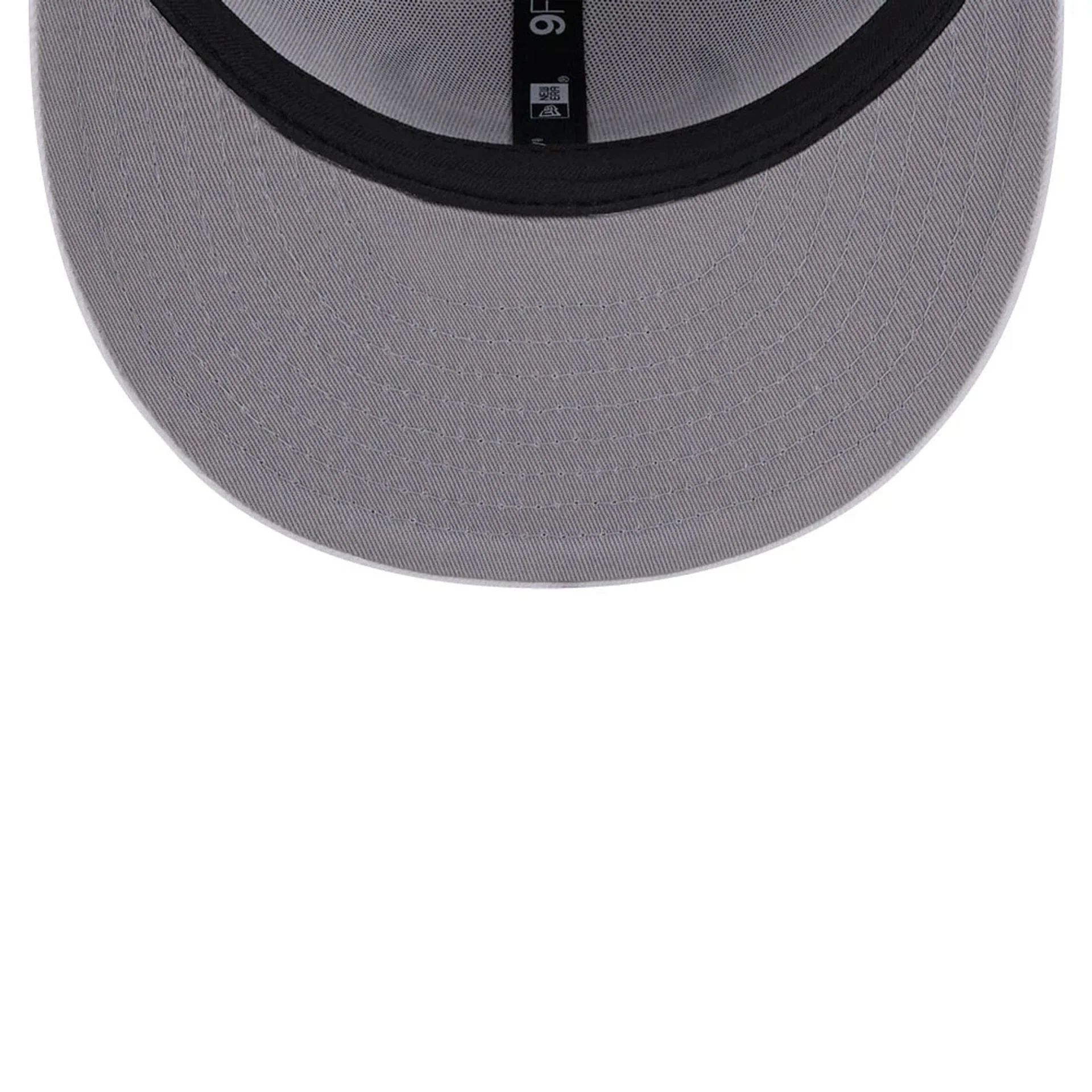 Chicago Bulls NBA Evergreen White 9FIFTY Snapback Adjustable Cap - Image 2