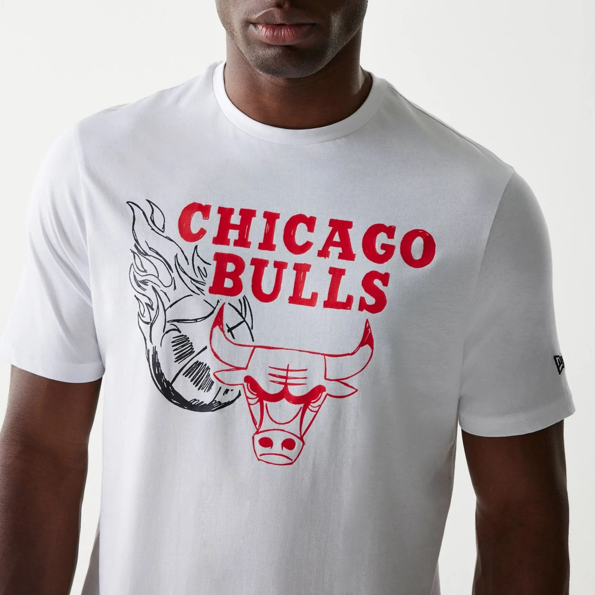 Chicago Bulls NBA Flame Graphic White T-Shirt - Image 3
