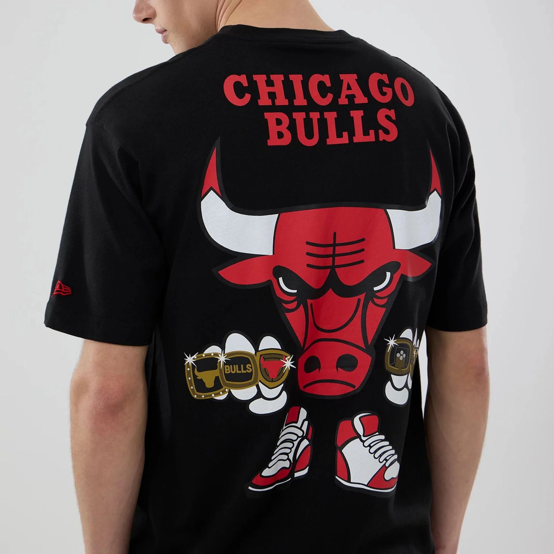 Chicago Bulls NBA Graphic Black T-Shirt - Image 3