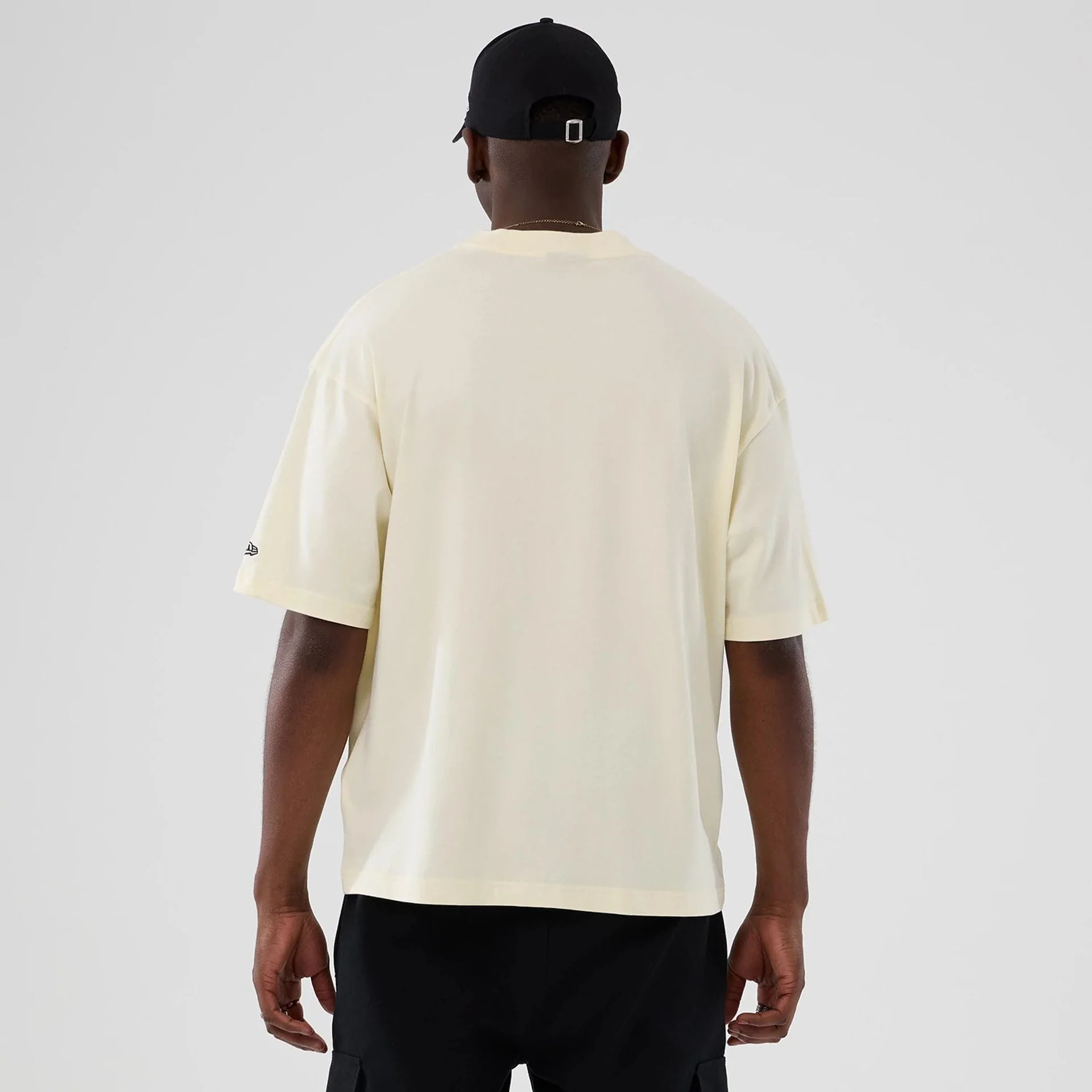 Chicago Bulls NBA Hardwood Classic Cream T-Shirt - Image 2