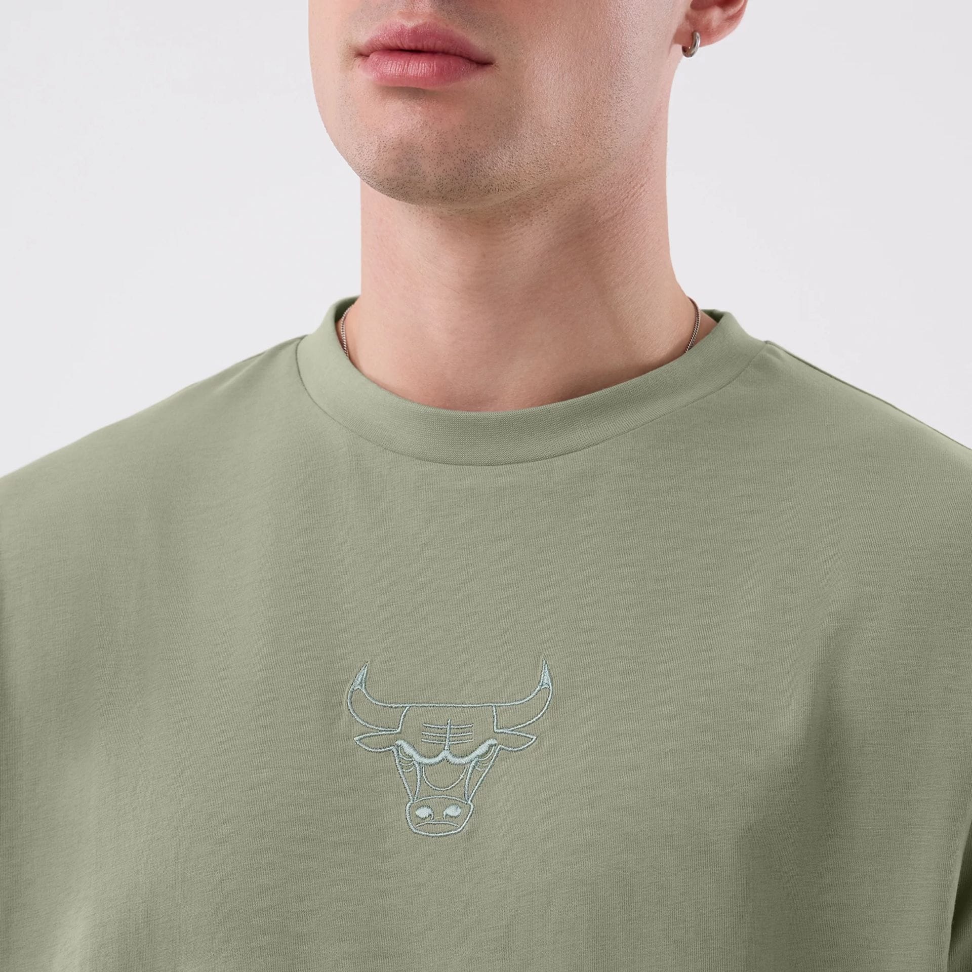 Chicago Bulls NBA League Essential Pastel Green Oversized T-Shirt - Image 4