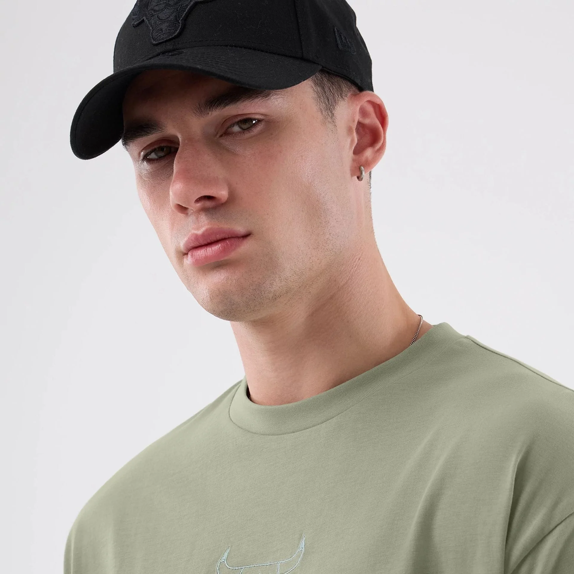 Chicago Bulls NBA League Essential Pastel Green Oversized T-Shirt - Image 5