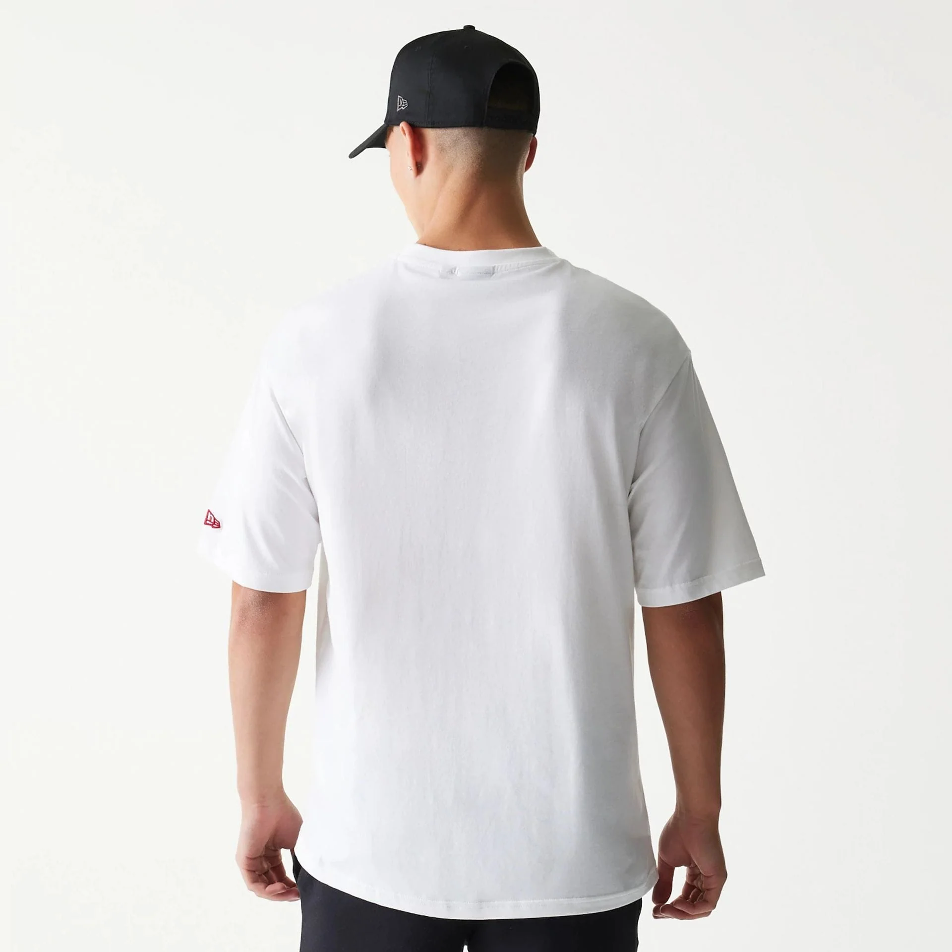 Chicago Bulls NBA League Essential White Oversized T-Shirt - Image 2