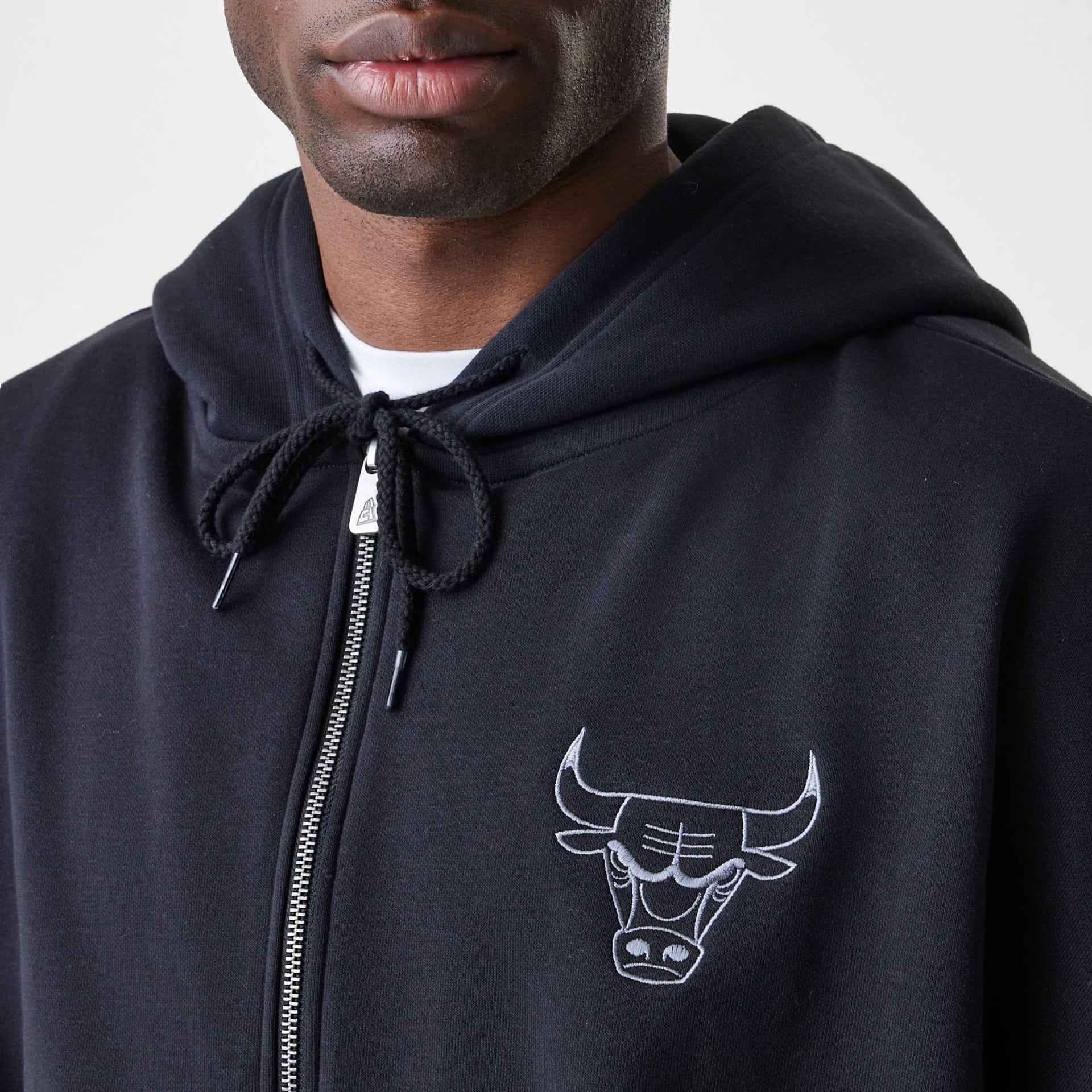 Chicago Bulls NBA Linear Black Oversized Full Zip Hoodie - Image 4
