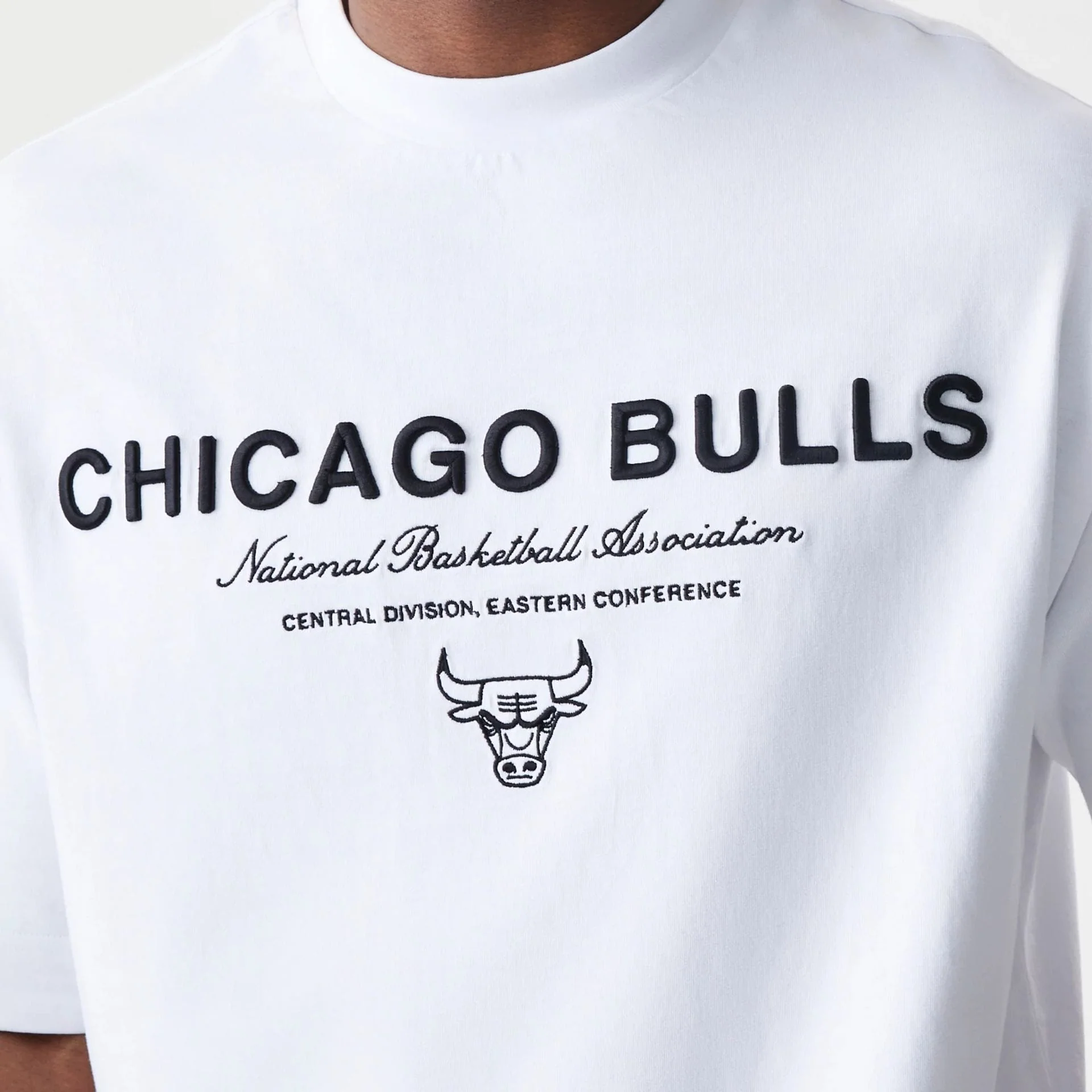 Chicago Bulls NBA Linear White T-Shirt - Image 6
