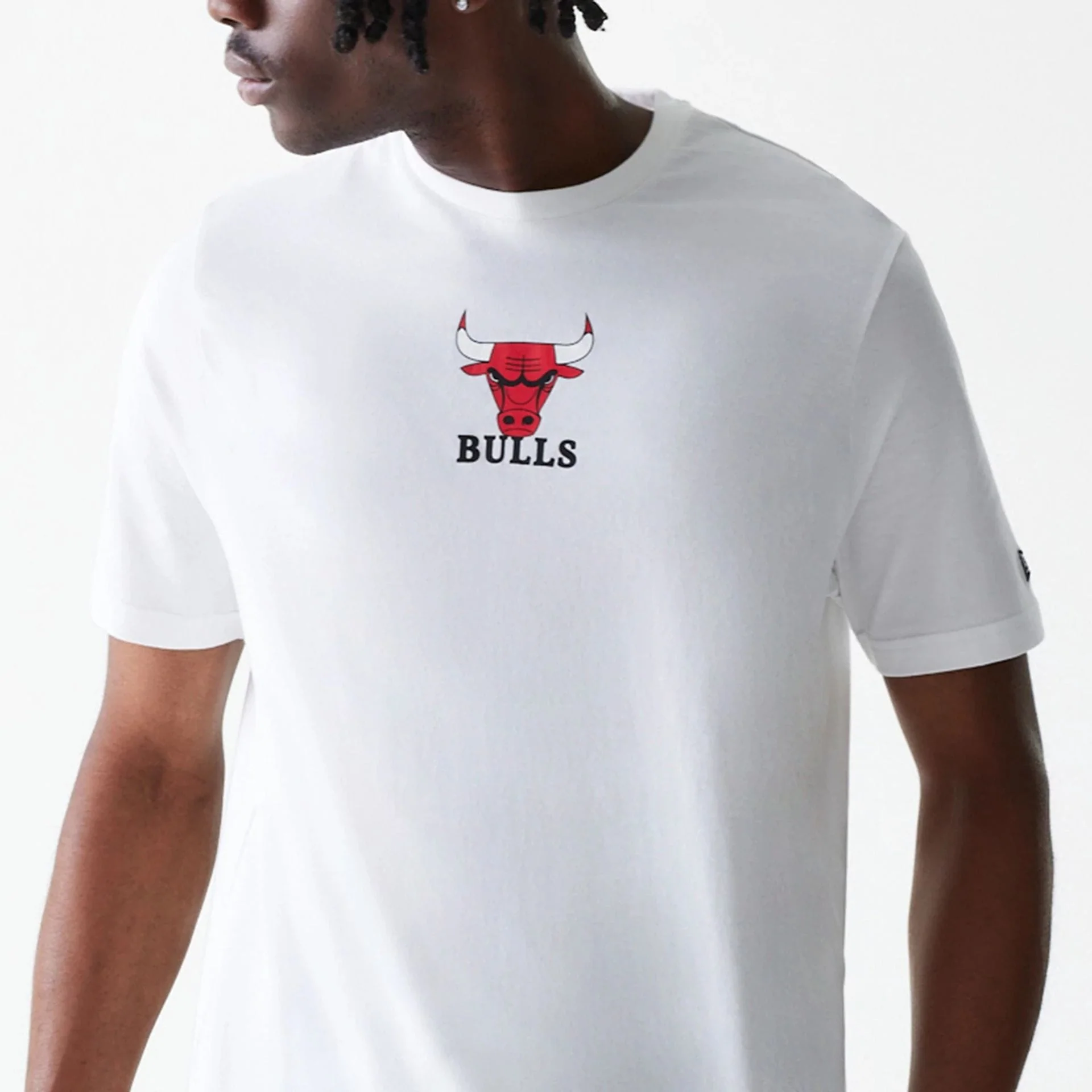 Chicago Bulls NBA Logo White T-Shirt - Image 4