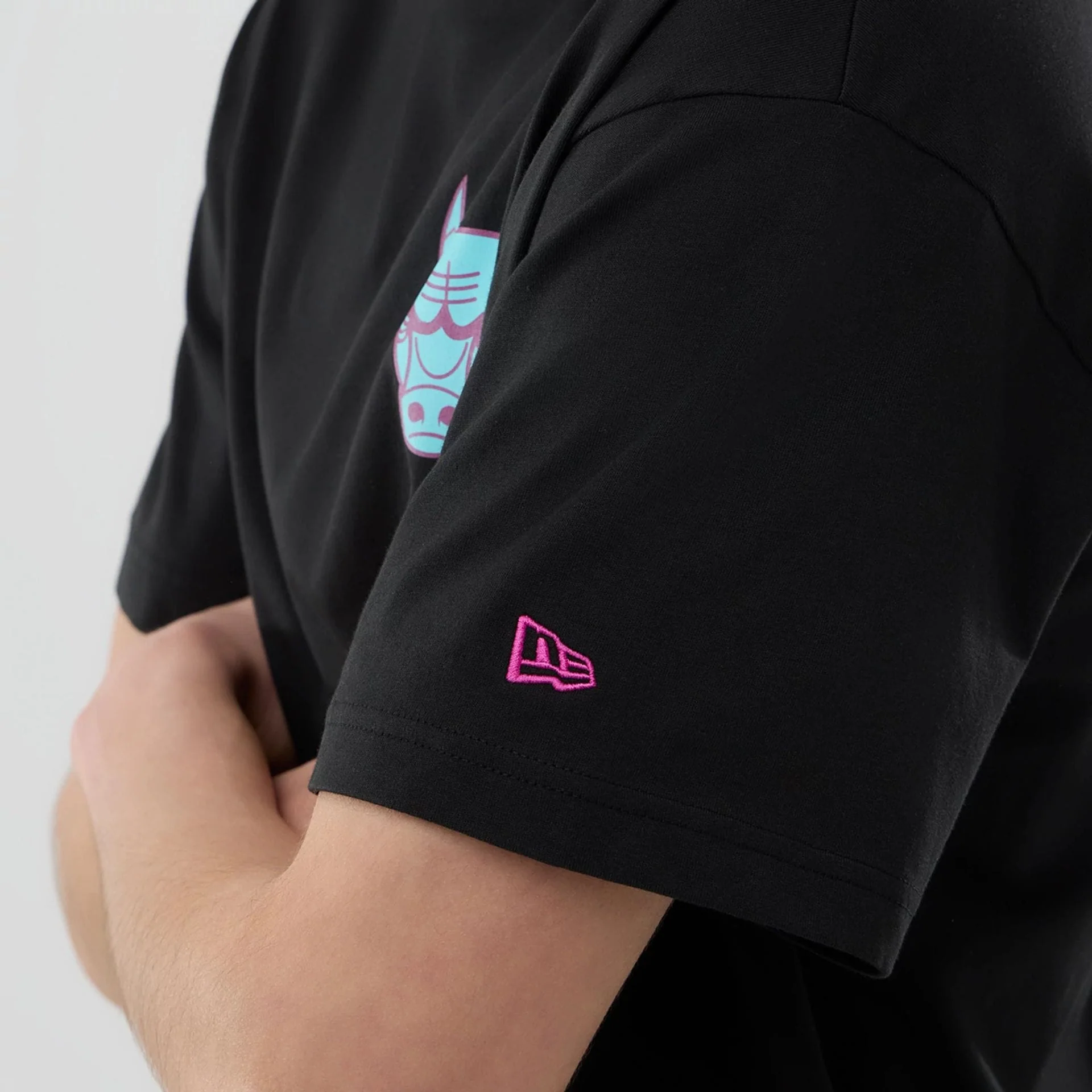 Chicago Bulls NBA Neon Light Black T-Shirt - Image 5