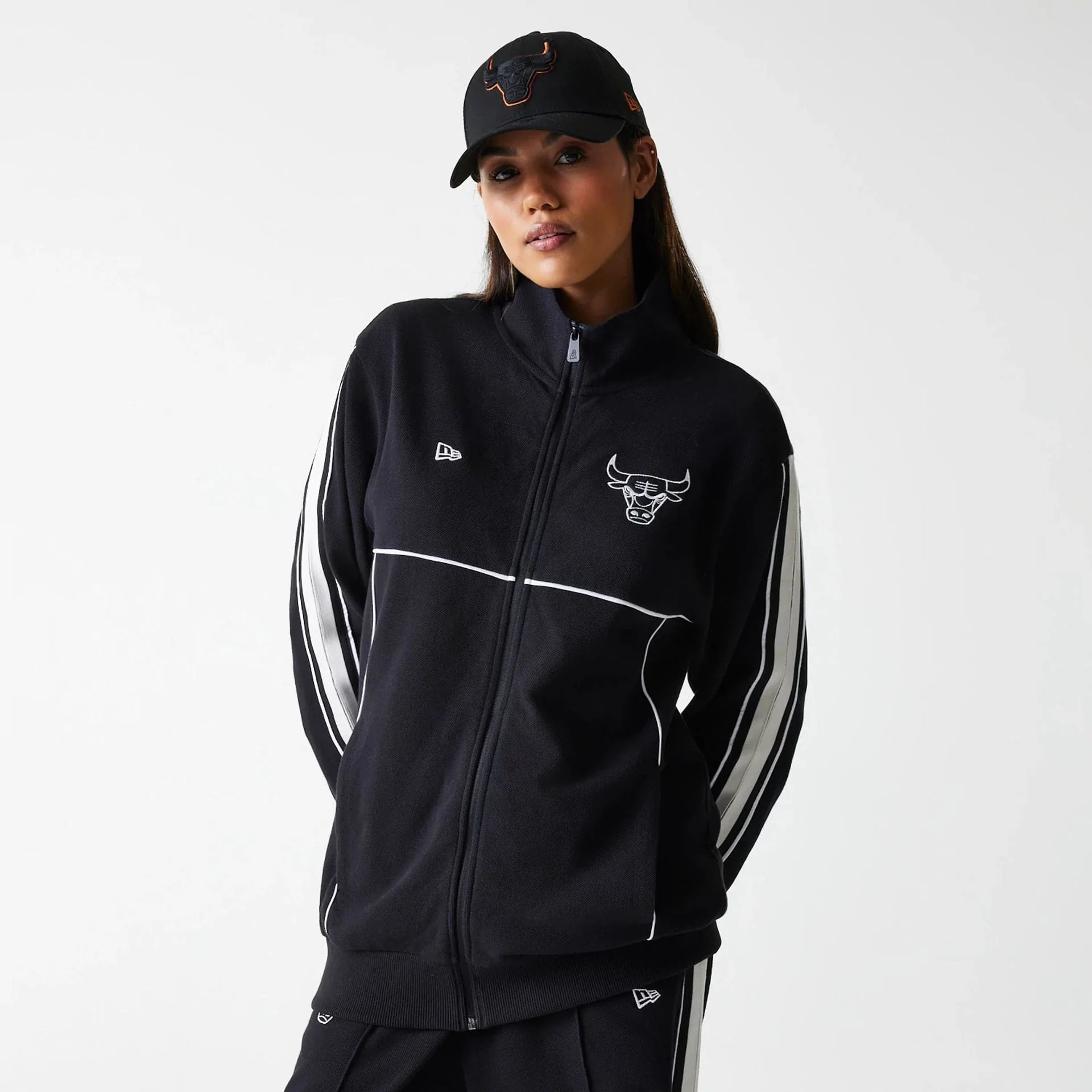 Chicago Bulls NBA Outline Black Track Jacket - Image 4