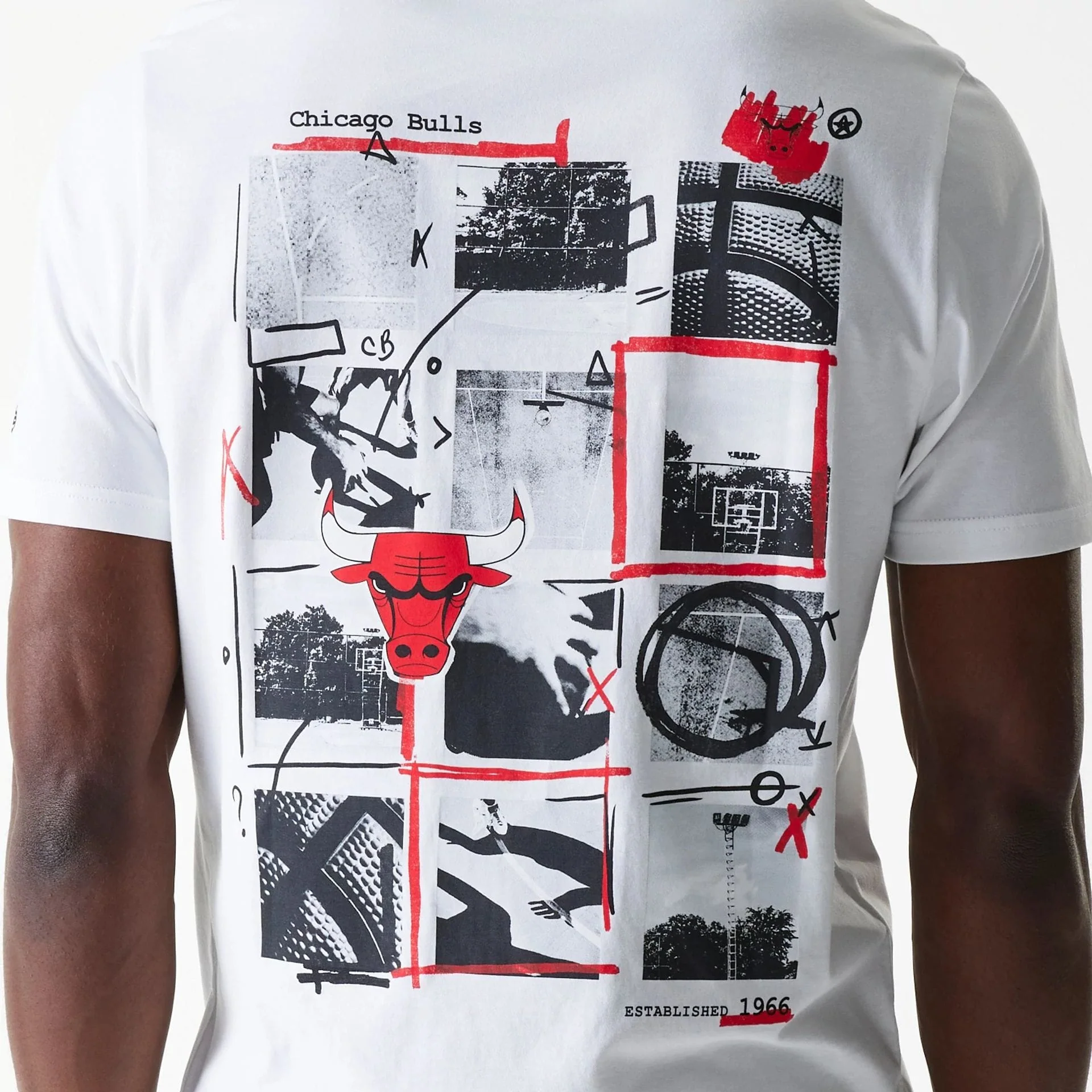 Chicago Bulls NBA Photographic Print White T-Shirt - Image 4