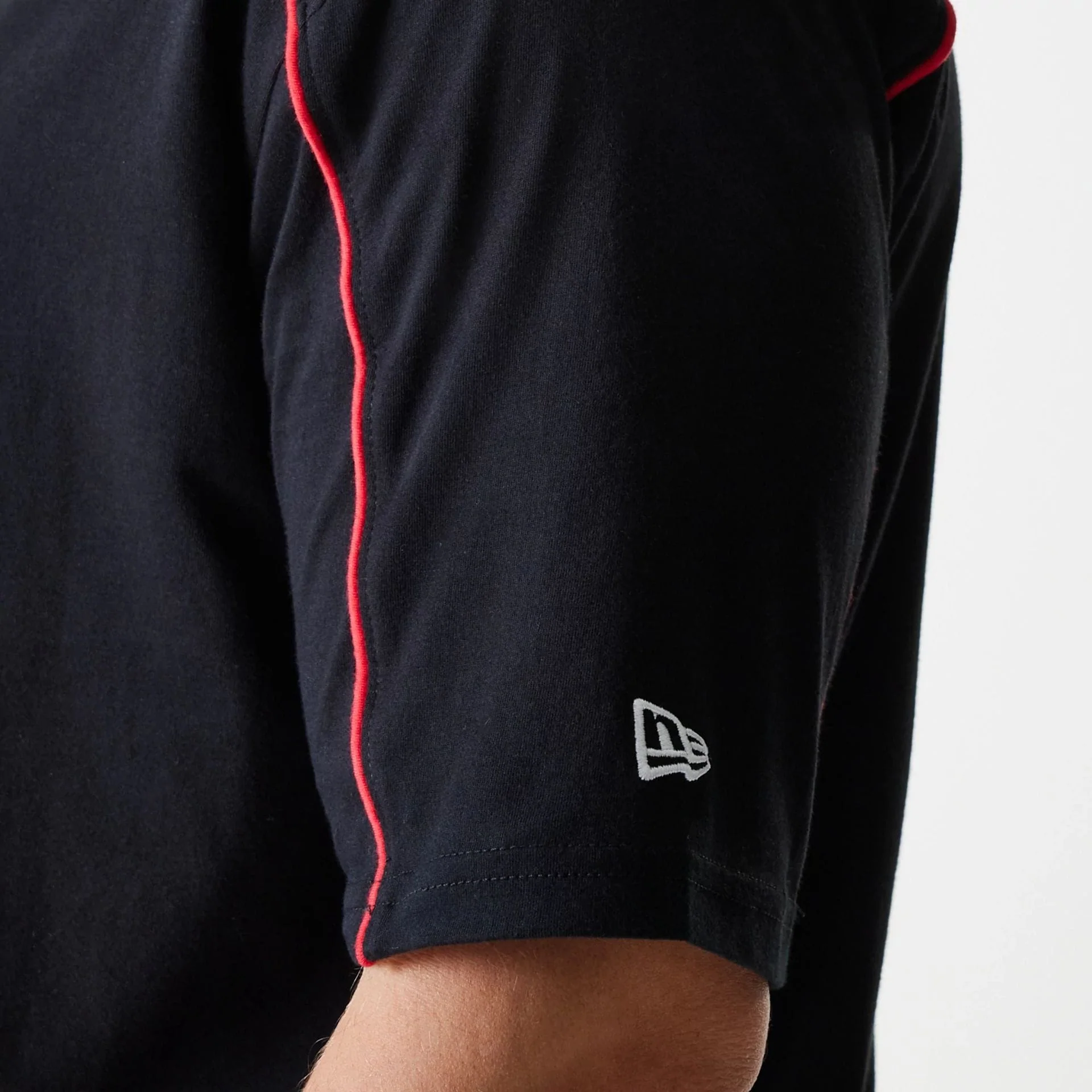Chicago Bulls NBA Piping Black Oversized T-Shirt - Image 5