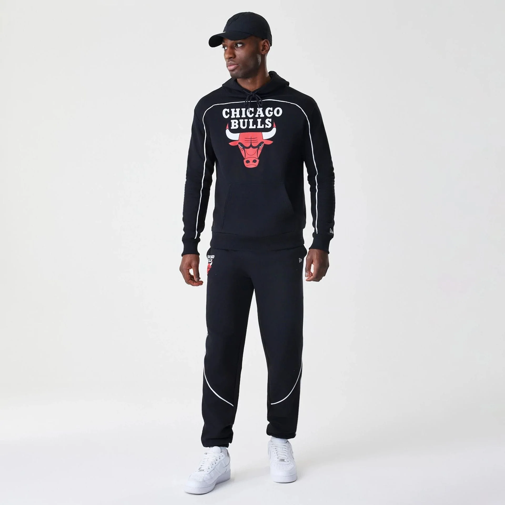 Chicago Bulls NBA Piping Stripe Black Oversized Pullover Hoodie - Image 8