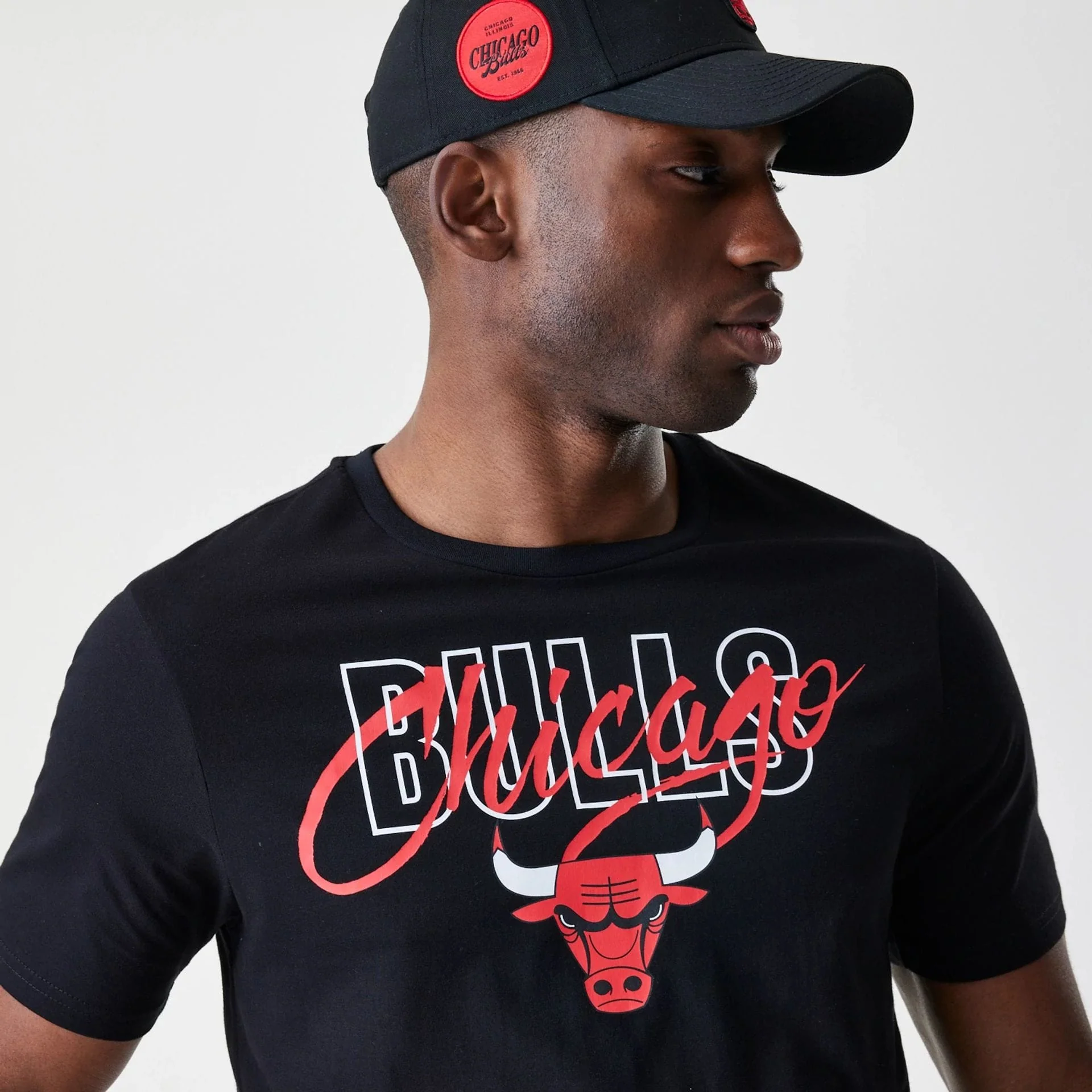 Chicago Bulls NBA Script Black T-Shirt - Image 4