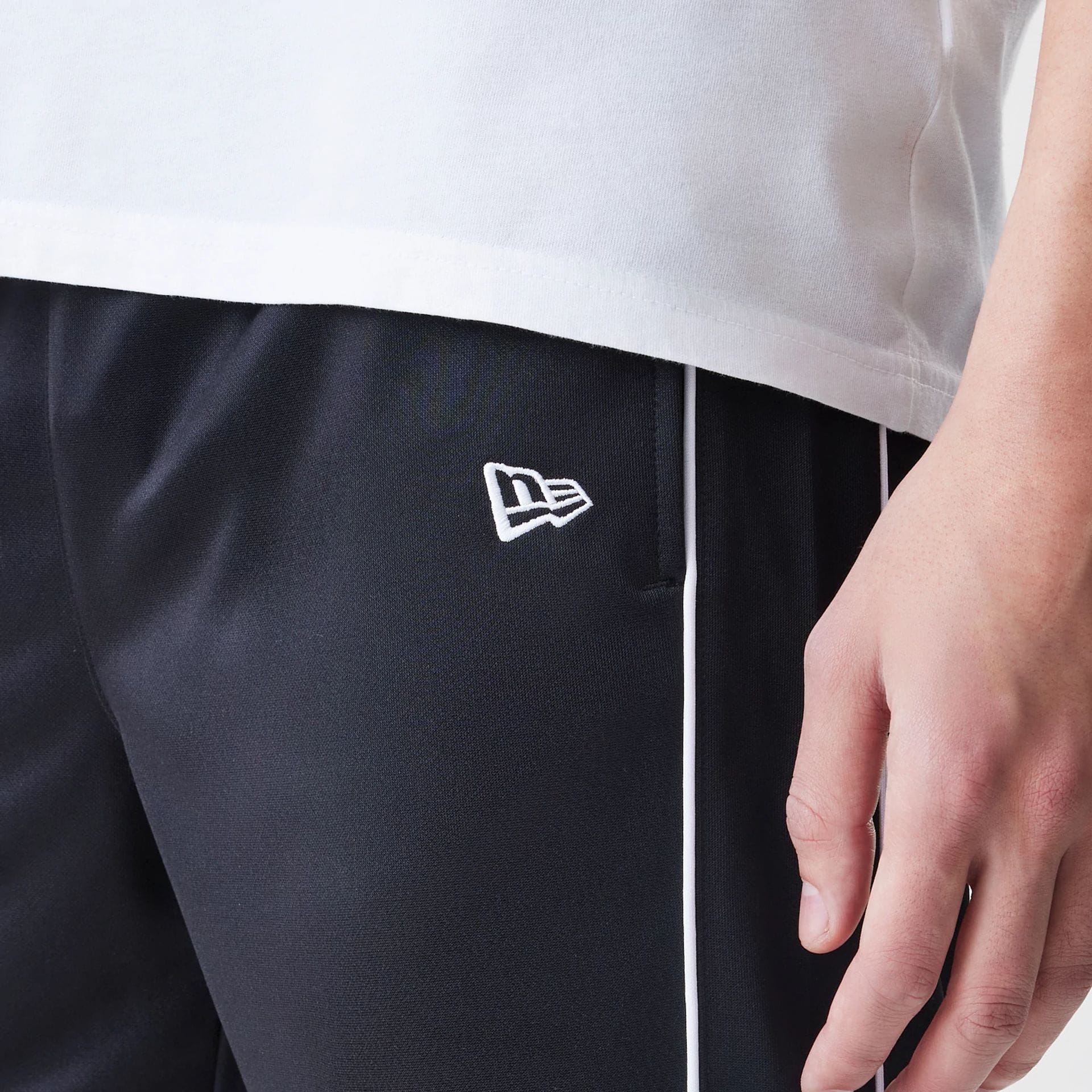 Chicago Bulls NBA Slim Black Track Pants - Image 4