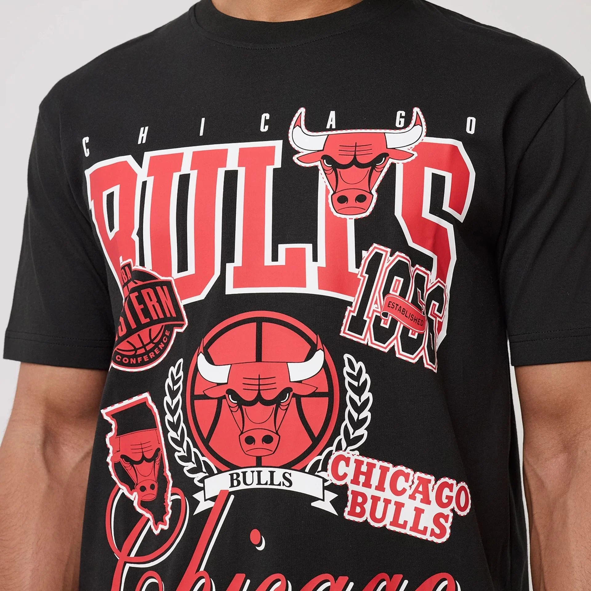 Chicago Bulls NBA Sport Classic Black T-Shirt - Image 3
