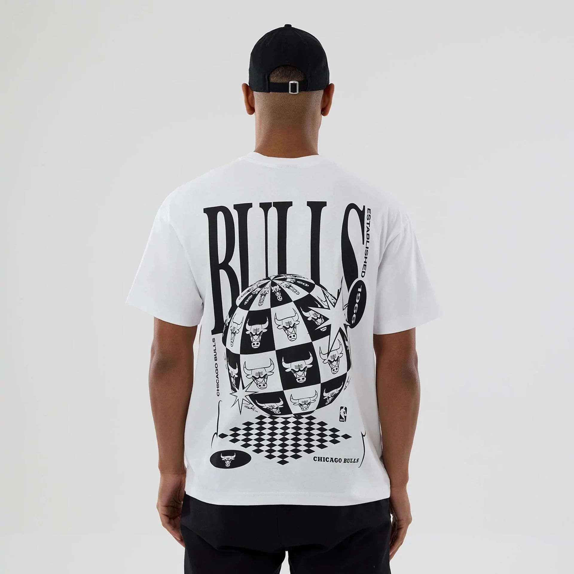 Chicago Bulls NBA World White T-Shirt - Image 2