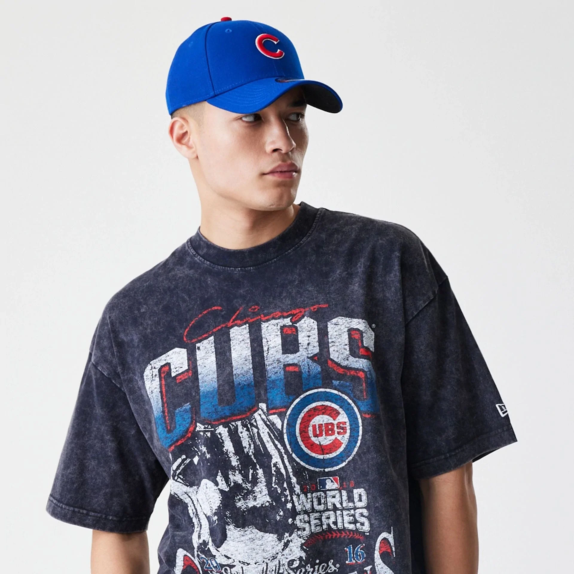 Chicago Cubs Sport Classic Black T-Shirt - Image 4