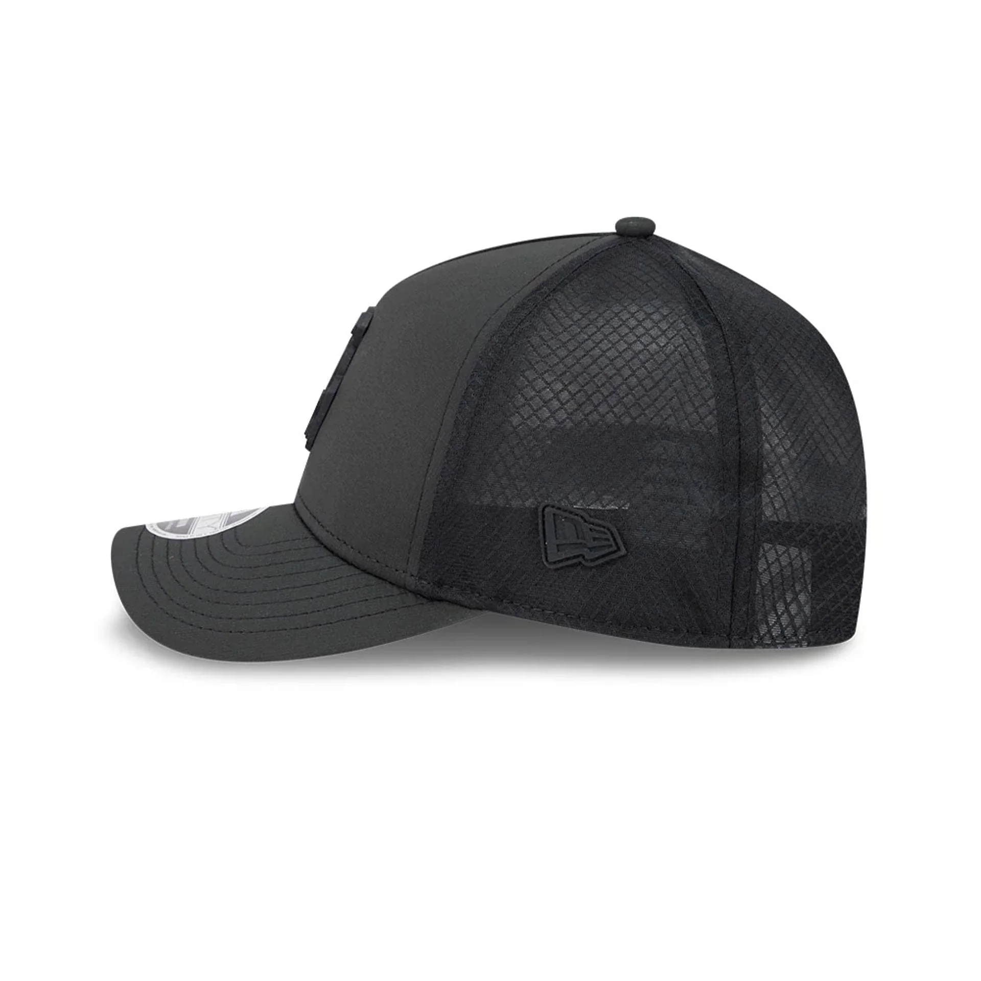 Chicago White Sox MLB Badged Black 9FORTY M-Crown A-Frame Trucker Cap - Image 5