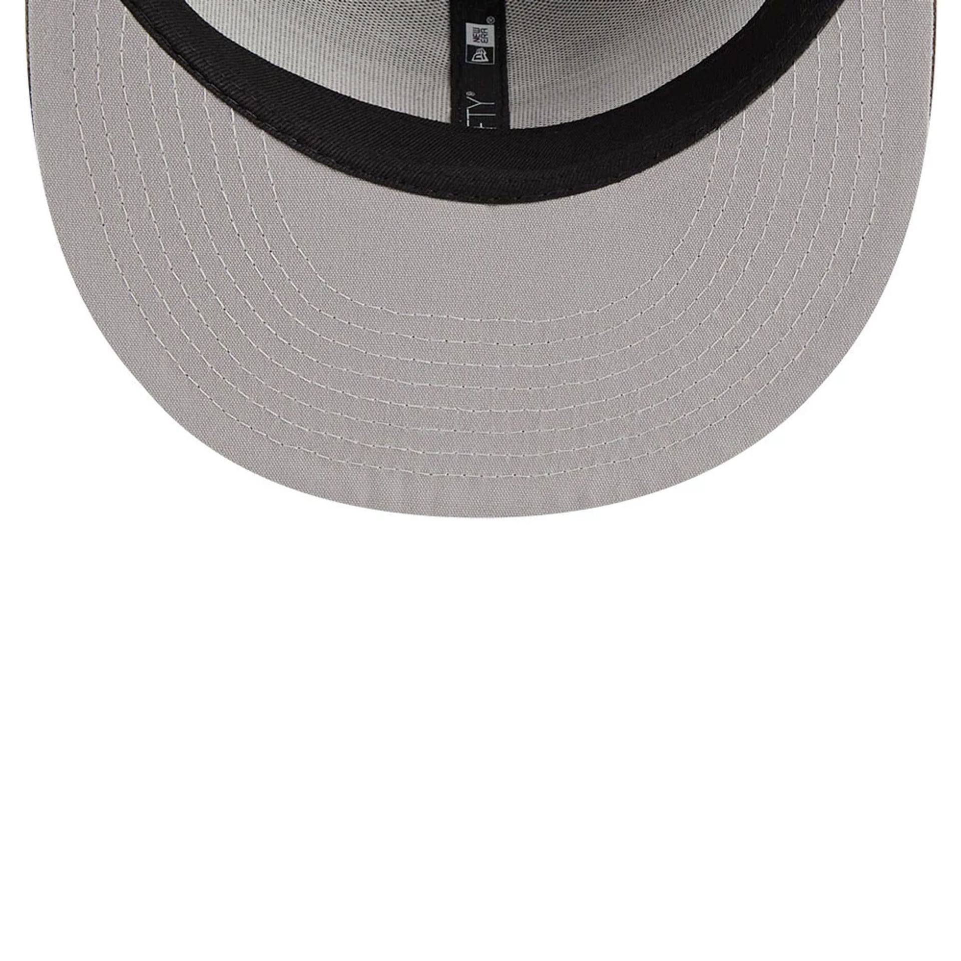 Chicago White Sox MLB Evergreen Camo 9FIFTY Trucker Adjustable Cap - Image 2