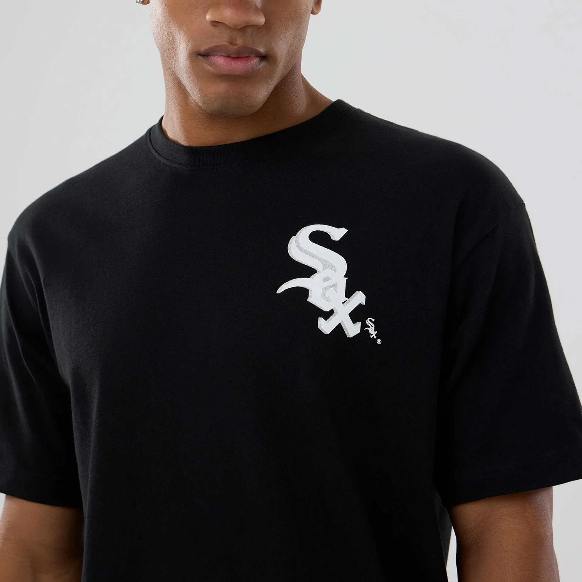 Chicago White Sox MLB Graphic Black T-Shirt - Image 4