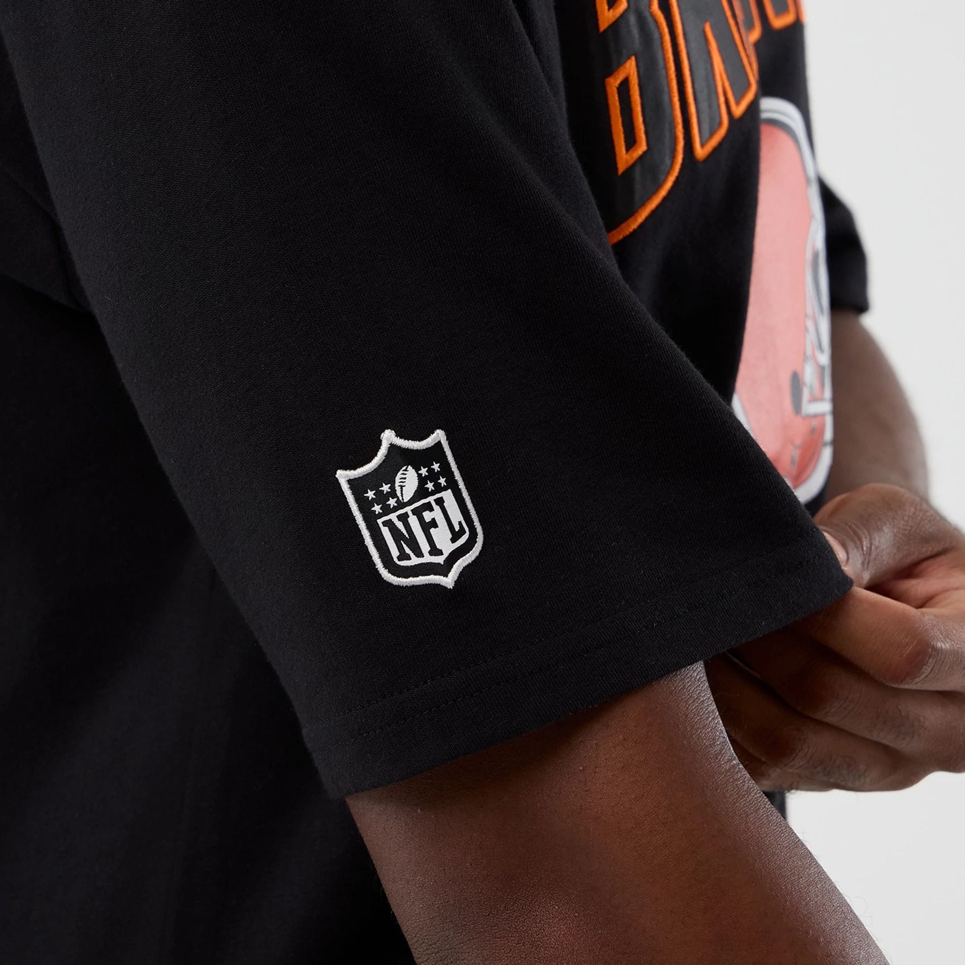 Cleveland Browns NFL International Series Games Black Oversized T-Shirt - Image 4