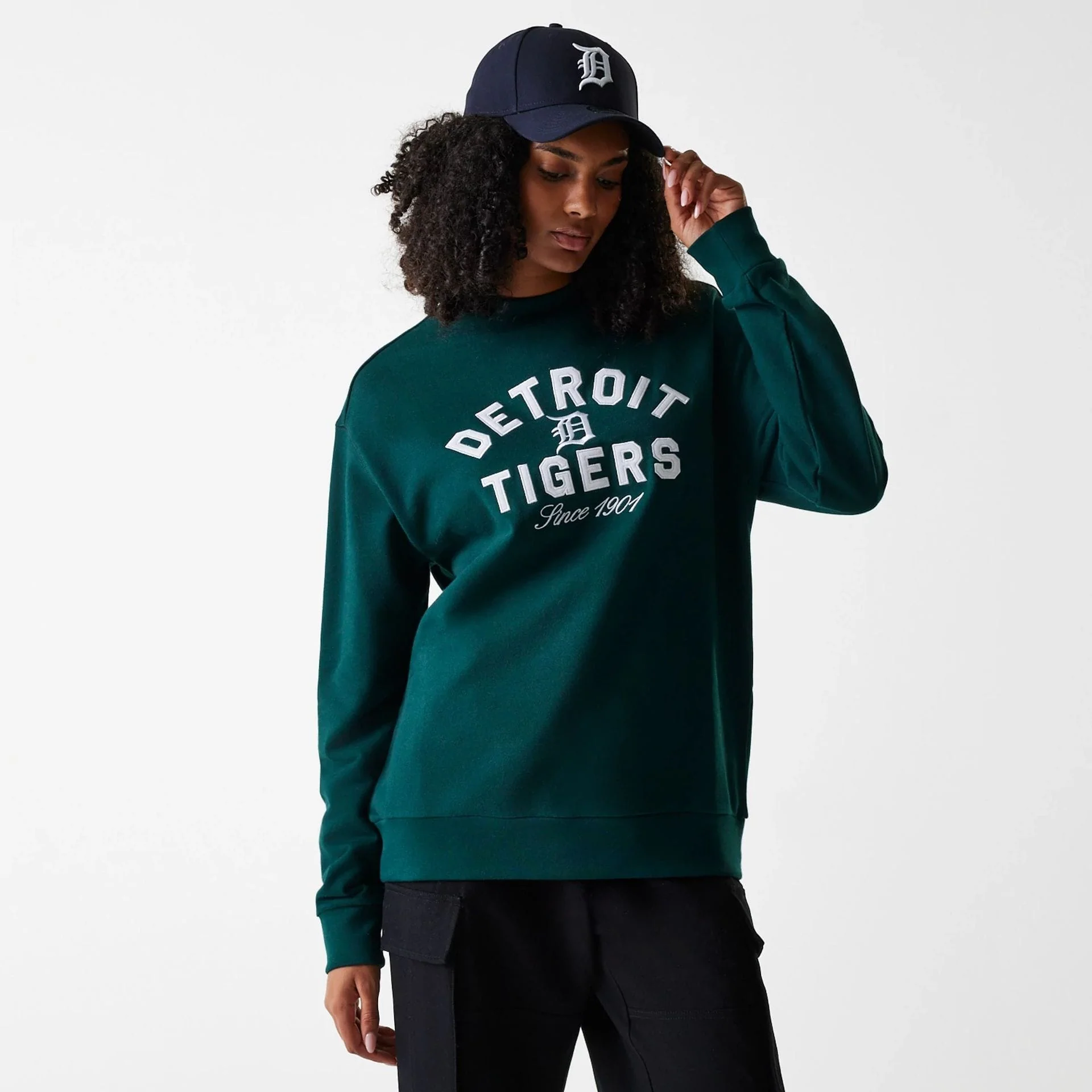 Detroit Tigers MLB Heritage Dark Green Oversized Crew Neck Sweater - Image 4