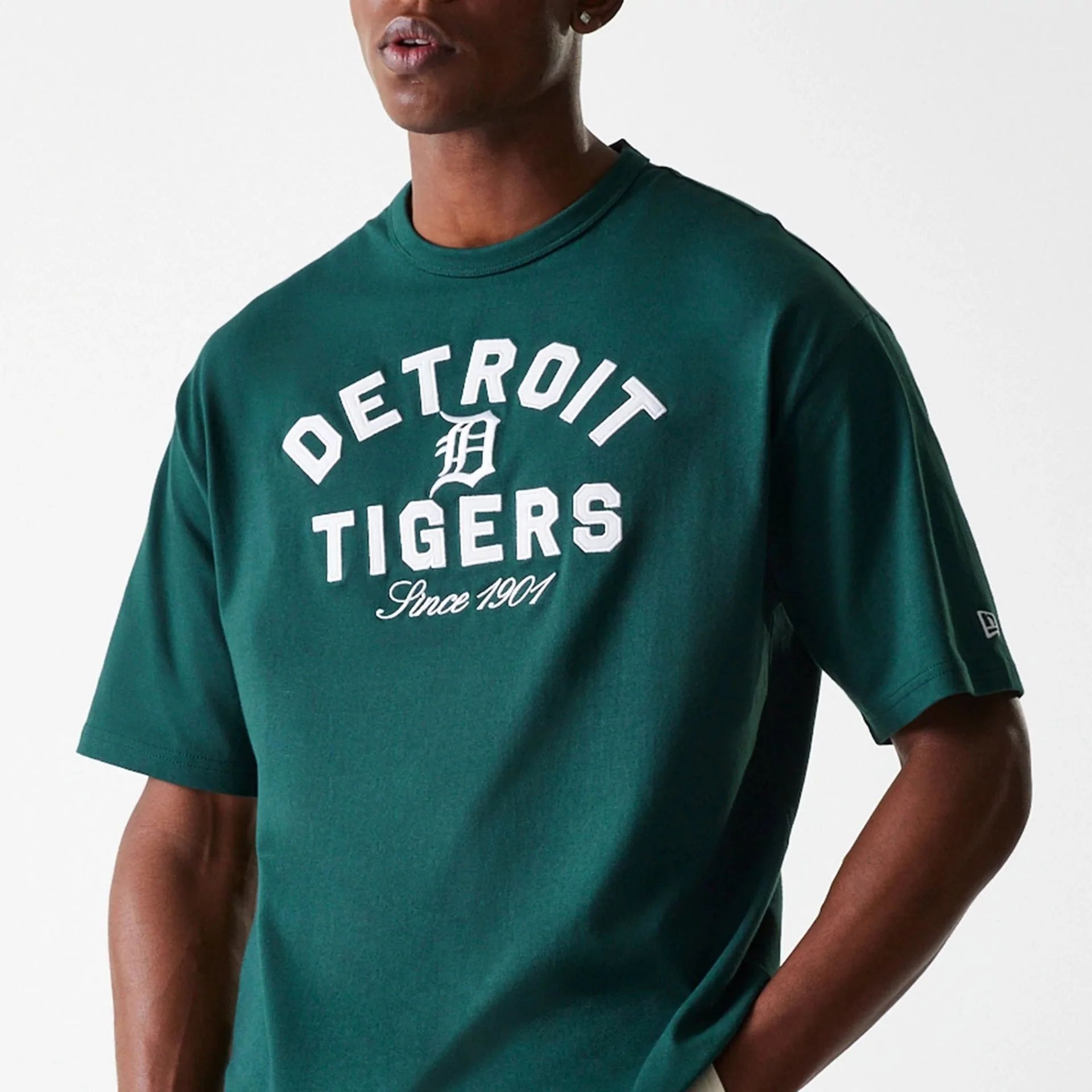 Detroit Tigers MLB Heritage Dark Green Oversized T-Shirt - Image 3