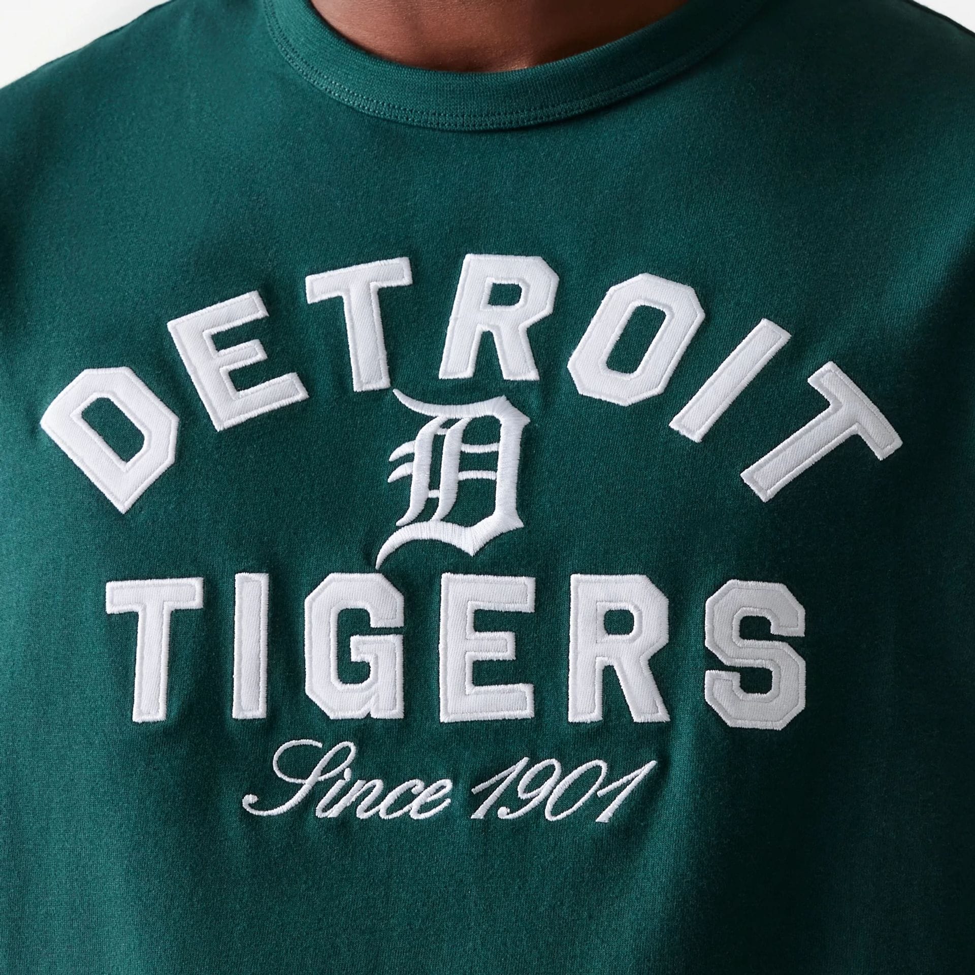 Detroit Tigers MLB Heritage Dark Green Oversized T-Shirt - Image 4