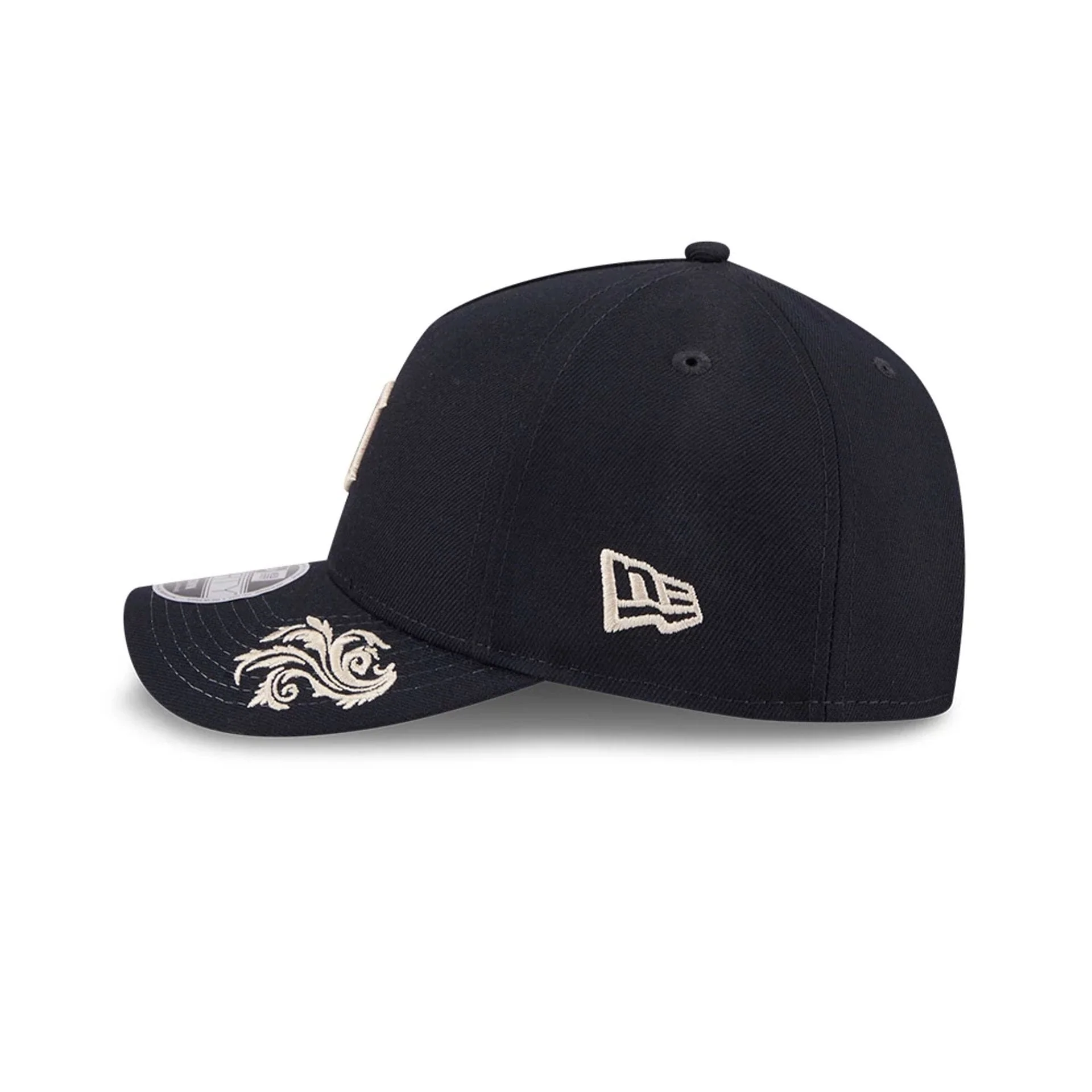 Detroit Tigers MLB Script Navy 9FORTY M-Crown A-Frame Adjustable Cap - Image 7