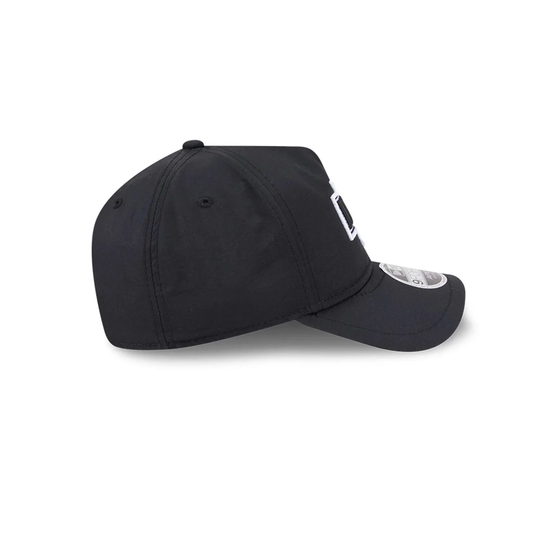 Kings NHL Quickstrike Black 9FORTY Apex Adjustable Cap - Image 5