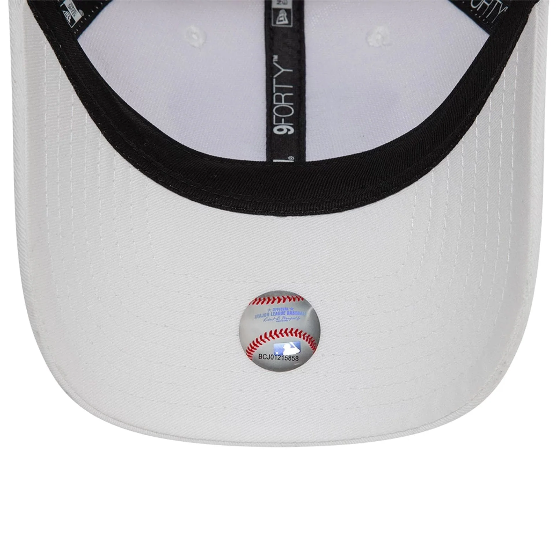 LA Dodgers League Essential White 9FORTY Adjustable Cap - Image 2
