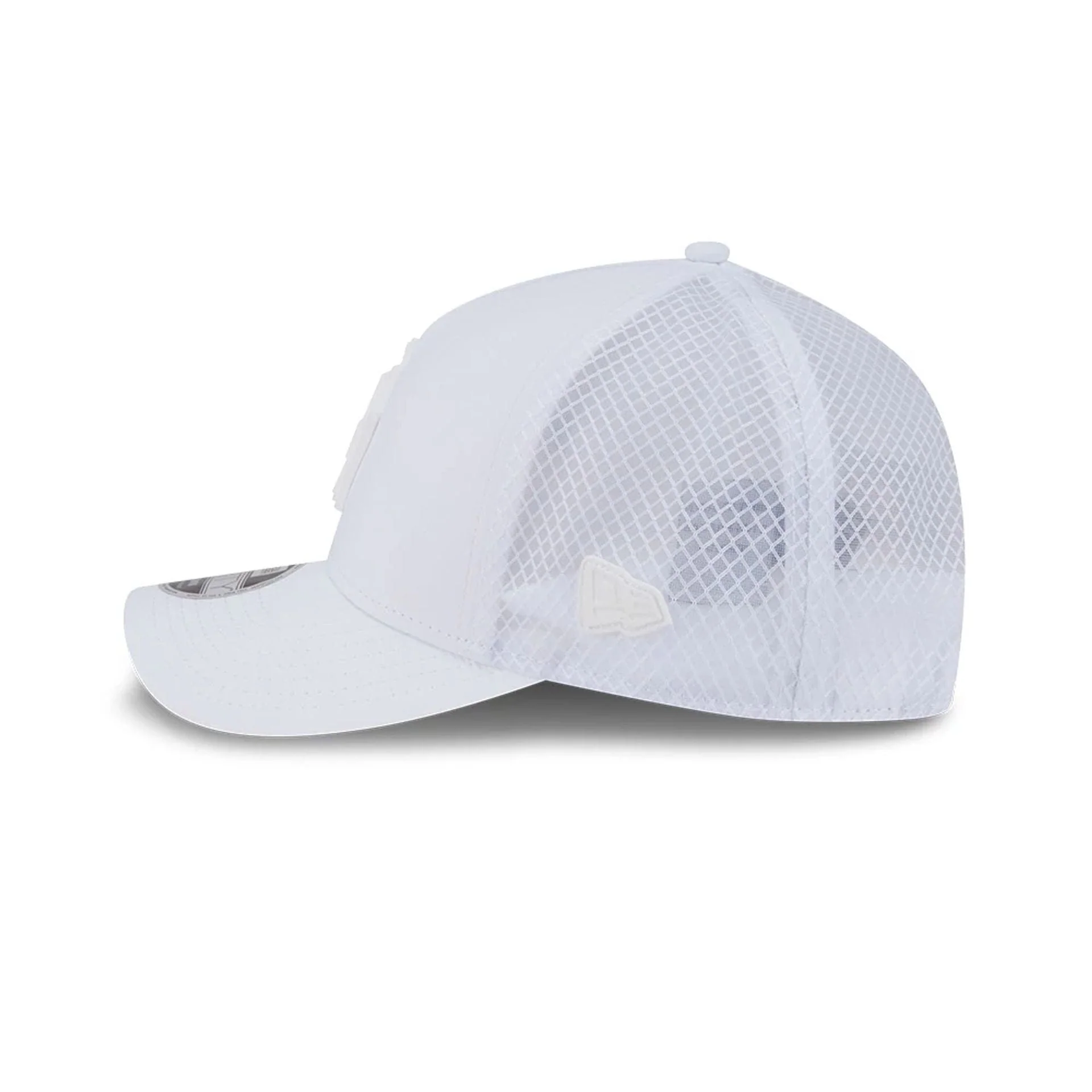LA Dodgers MLB Badged White 9FORTY M-Crown A-Frame Trucker Adjustable Cap - Image 5