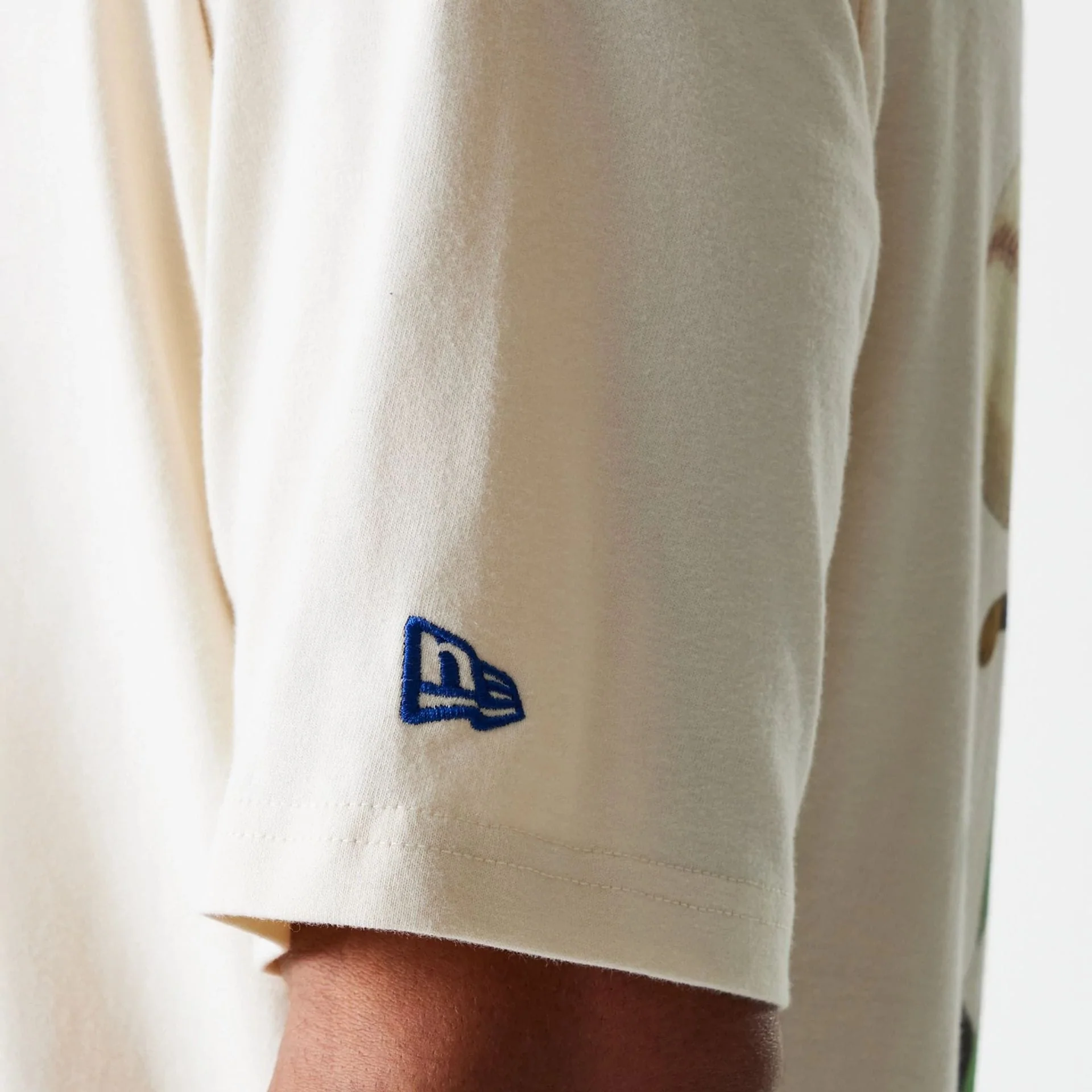LA Dodgers MLB Baseball Graphic Light Beige Oversized T-Shirt - Image 7