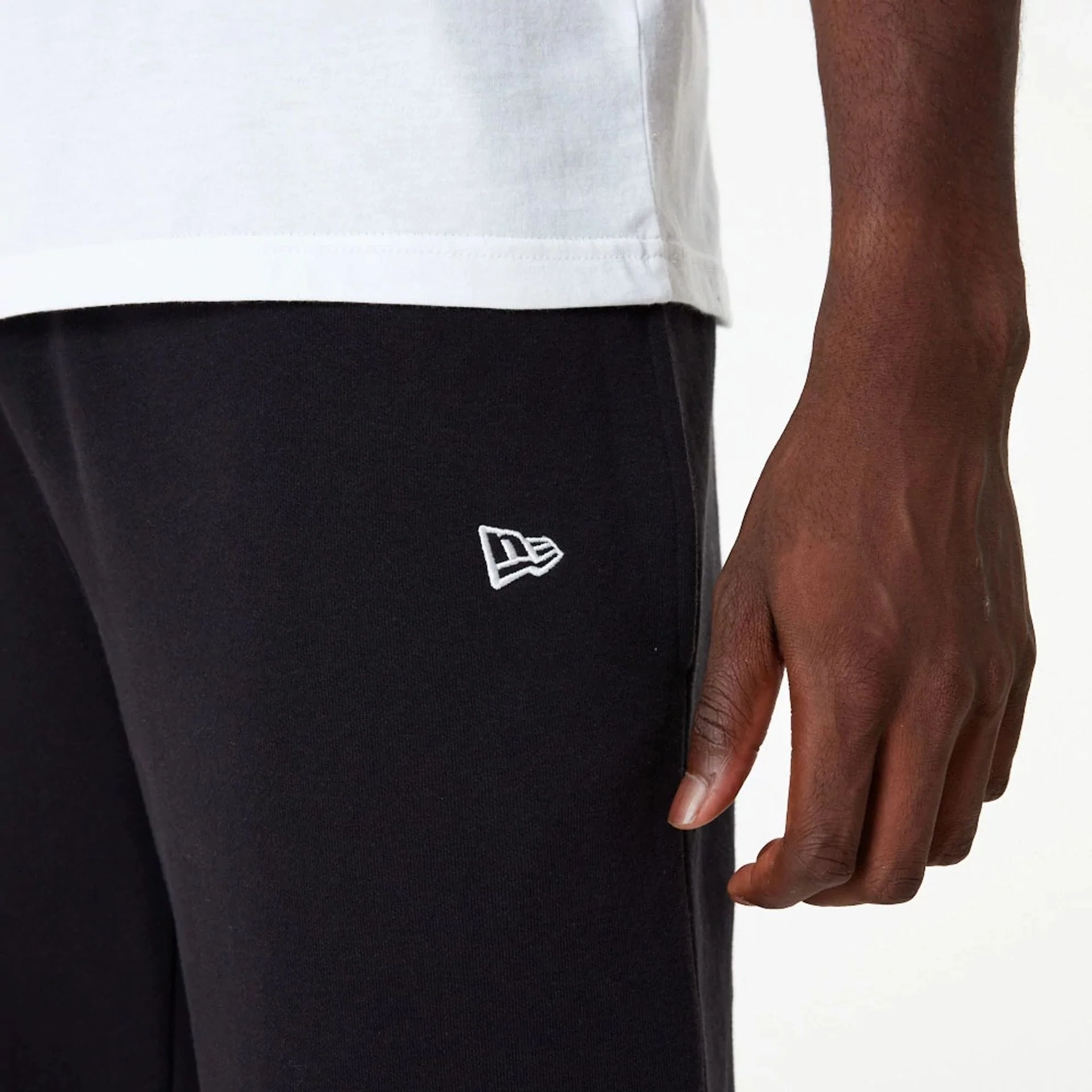 LA Dodgers MLB Essential Black Joggers - Image 3