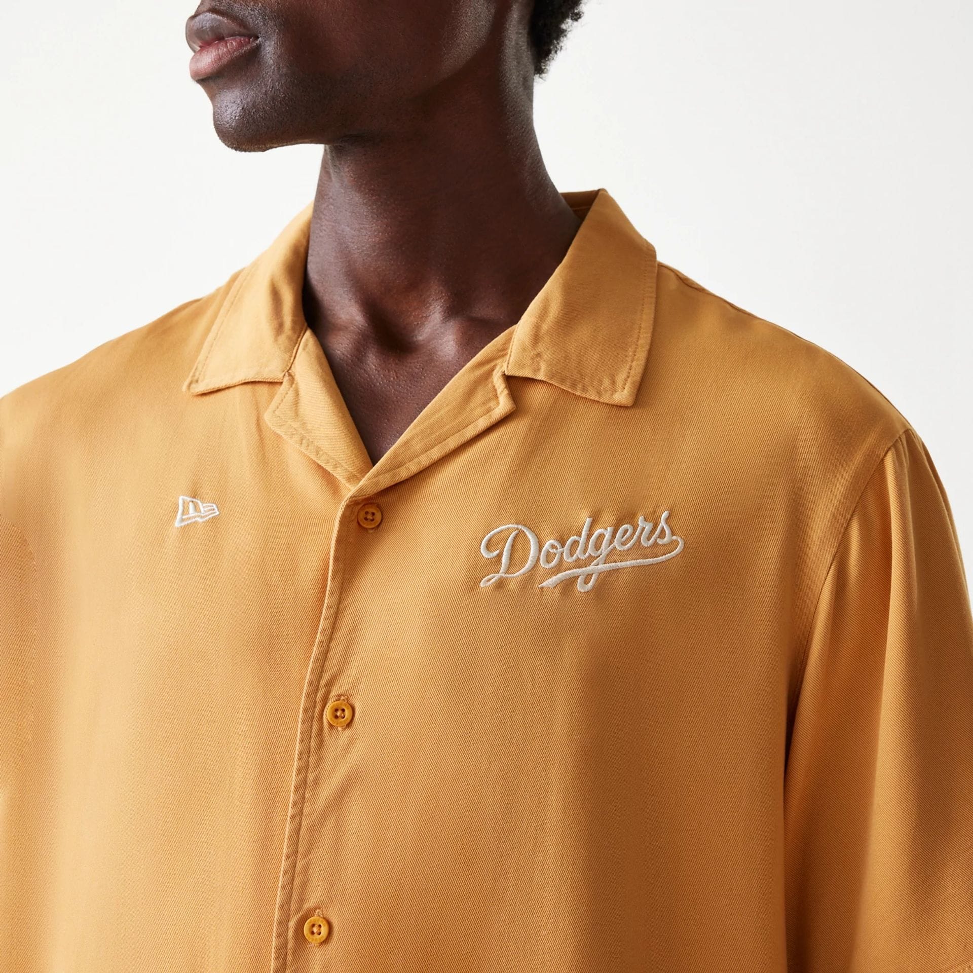 LA Dodgers MLB Graphic Beige Revere Short Sleeve Shirt - Image 3