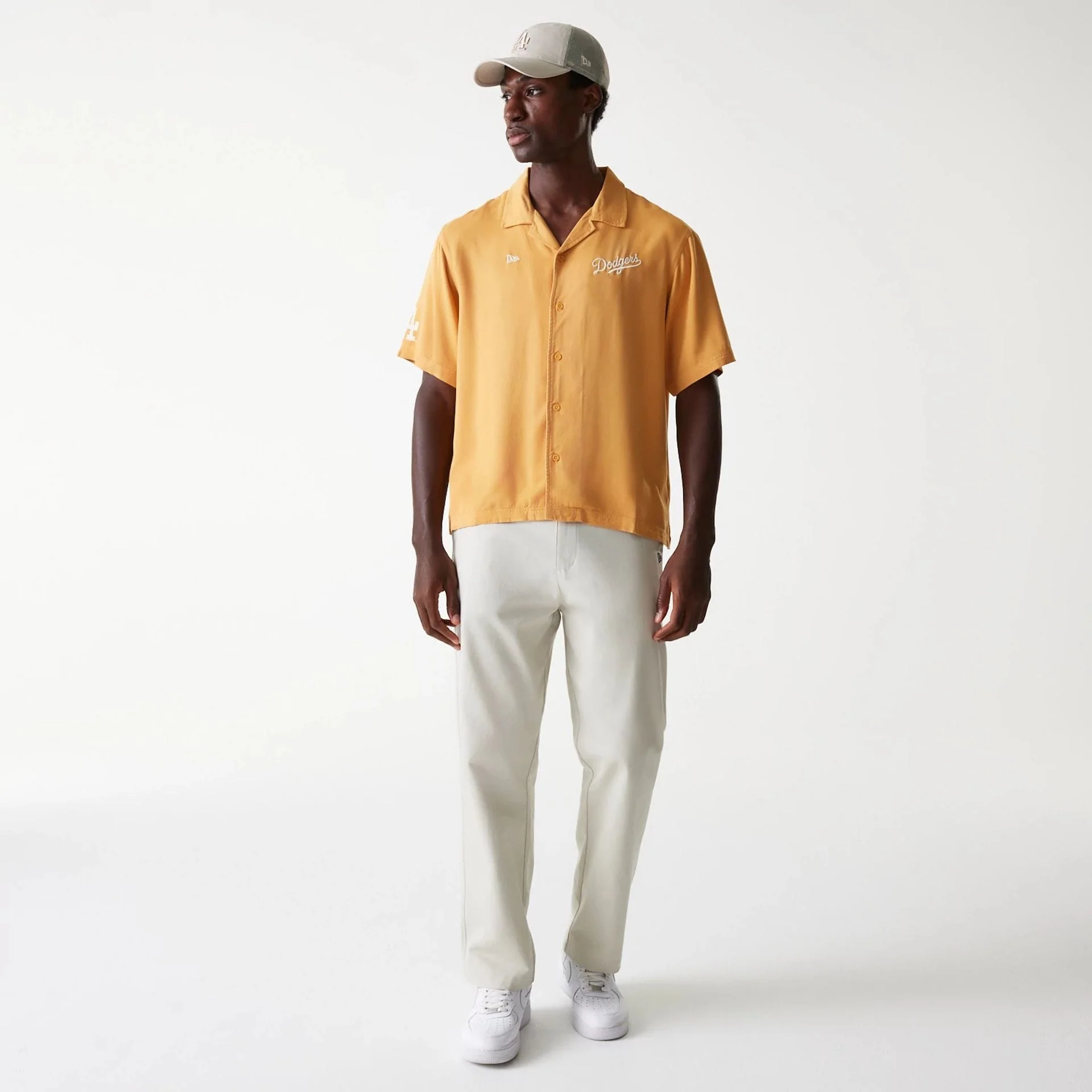 LA Dodgers MLB Graphic Beige Revere Short Sleeve Shirt - Image 8