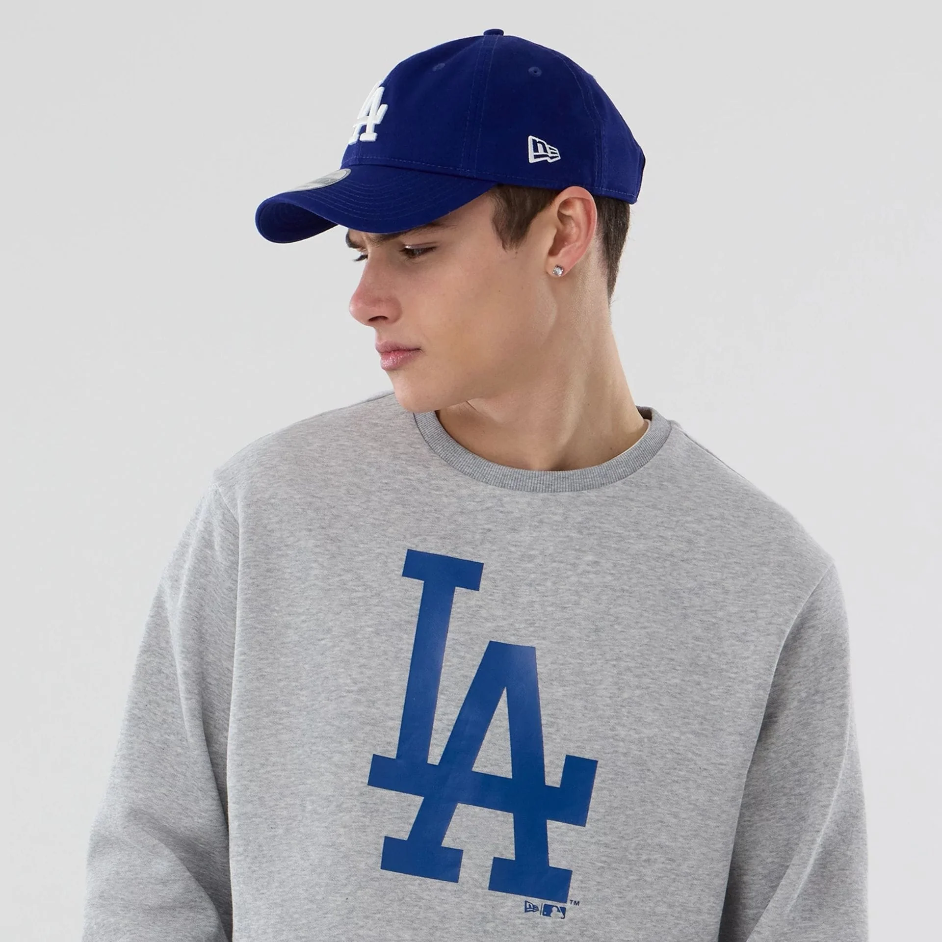 LA Dodgers MLB Grey Crew Neck Sweater - Image 6